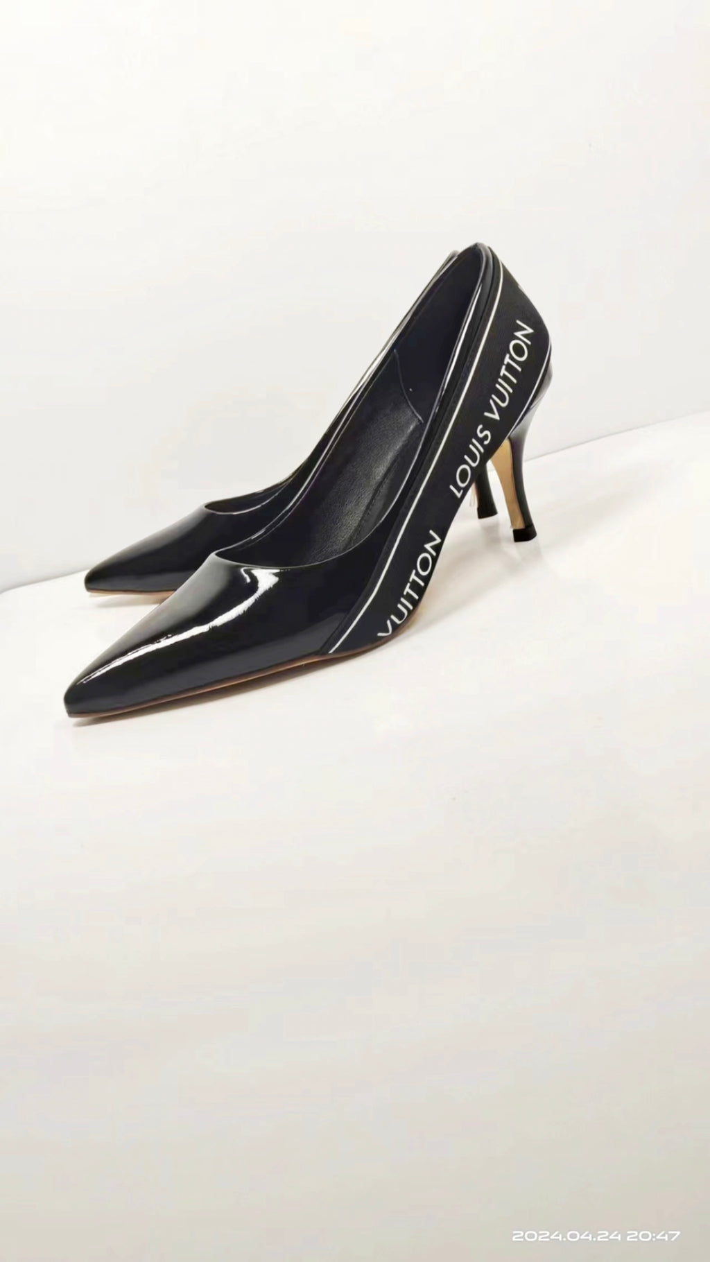 Z2R45E29  Popular leather  High heels