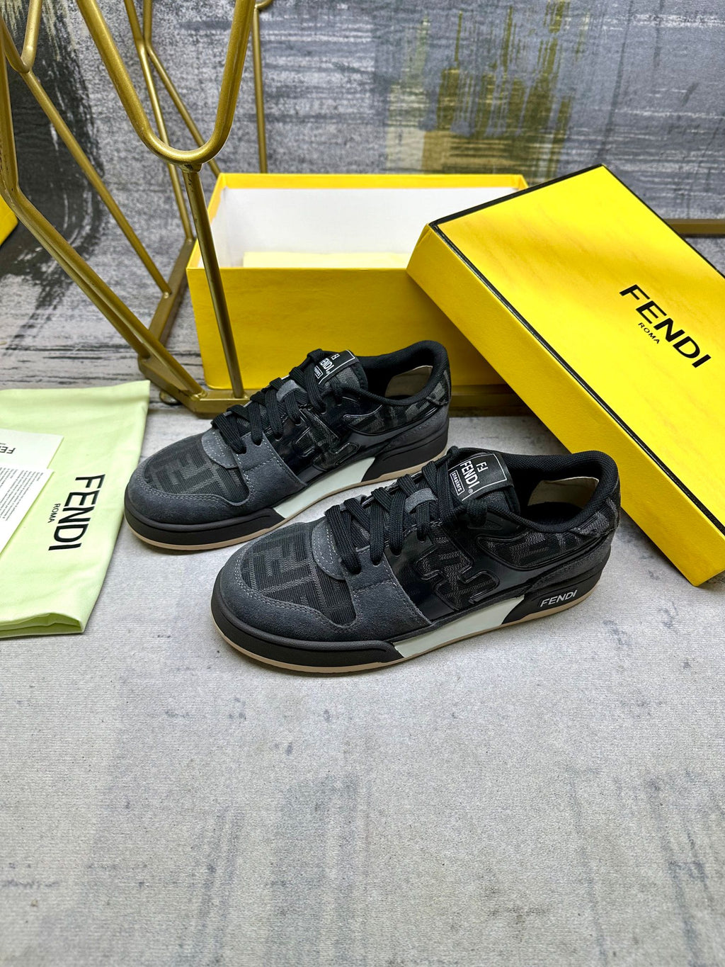 Z2N95F13  Popular high quality shoes