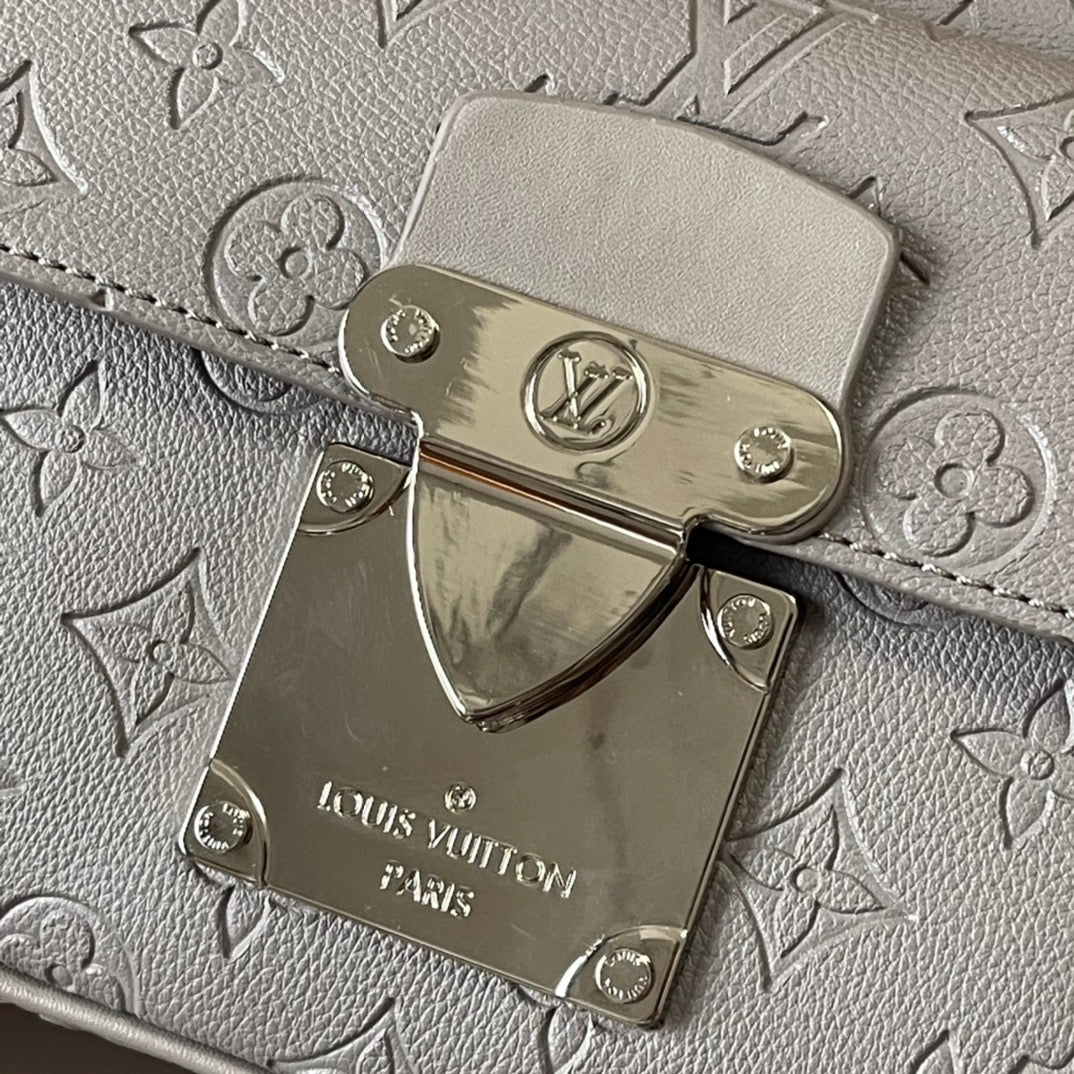 B1W15E38 Popular  leather bag