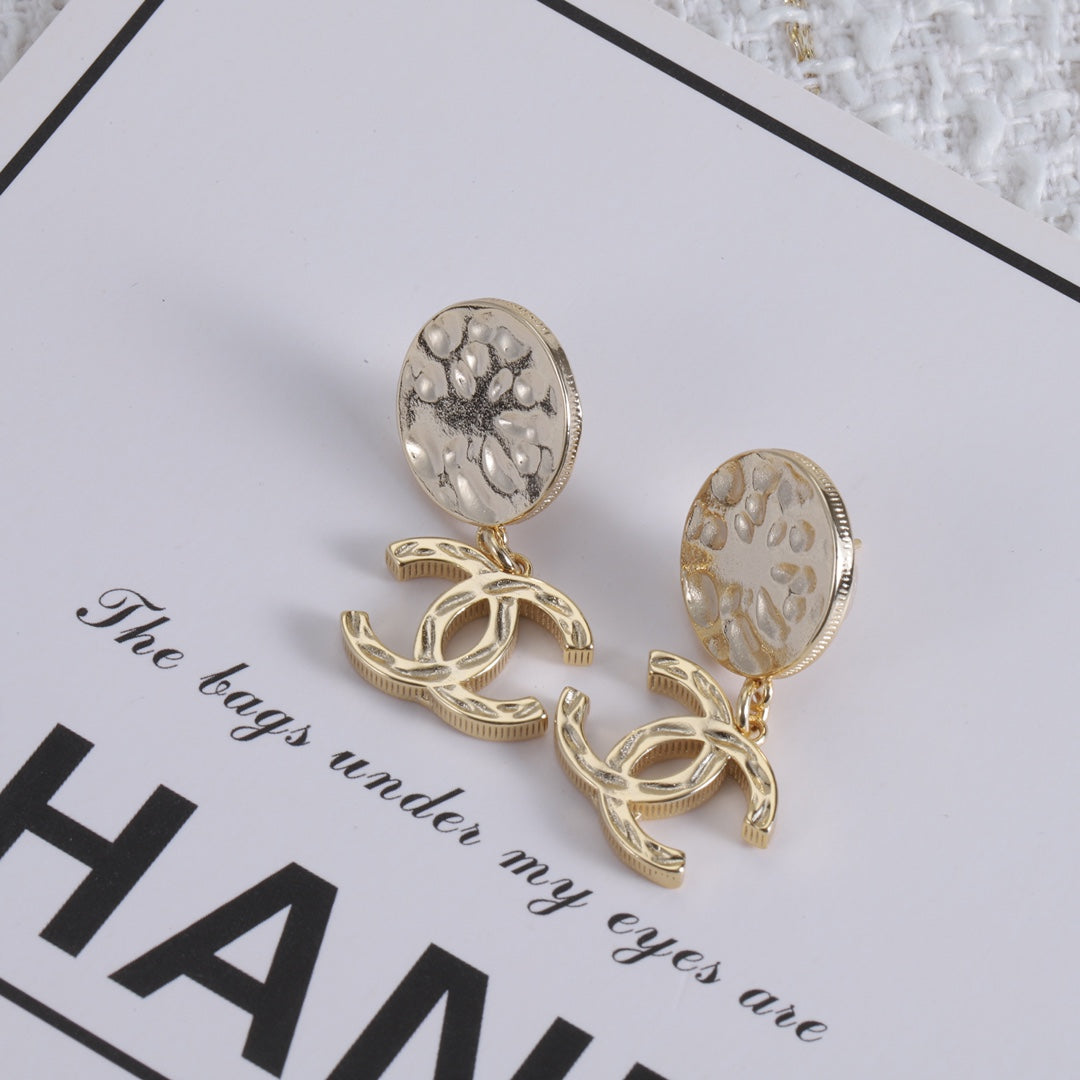 X1Q45C7E Popular Earrings