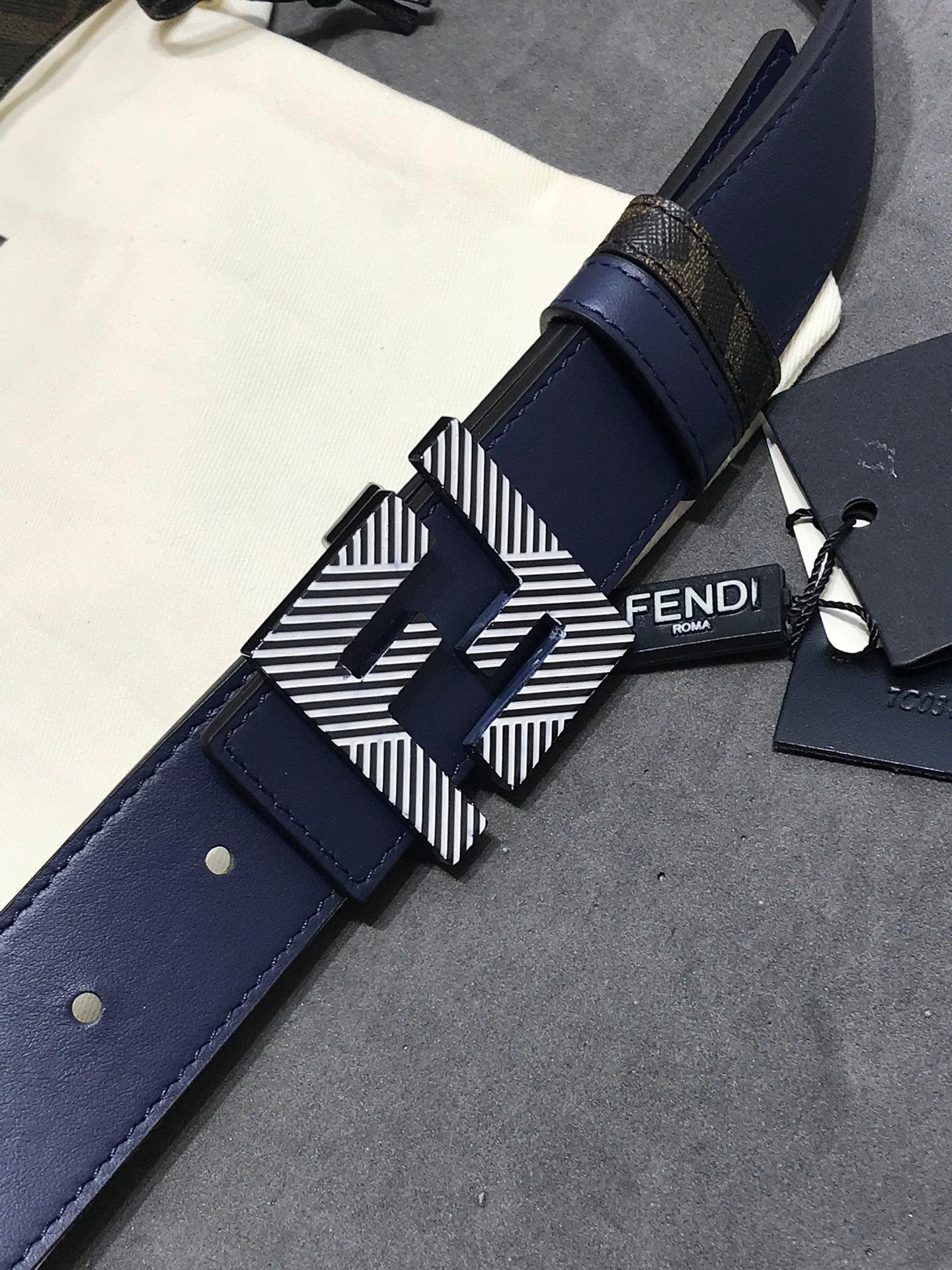 P1Q64F77 Popular   High quality belt With full package