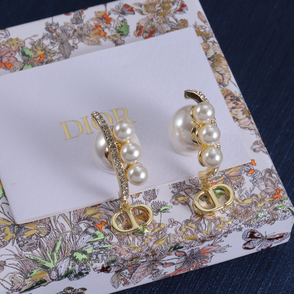 X1Z54D334E Popular Earrings