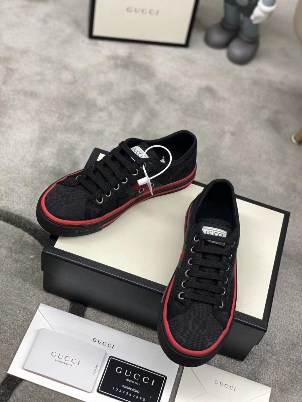 Z2Q105B210 Popular high-quality Shoes