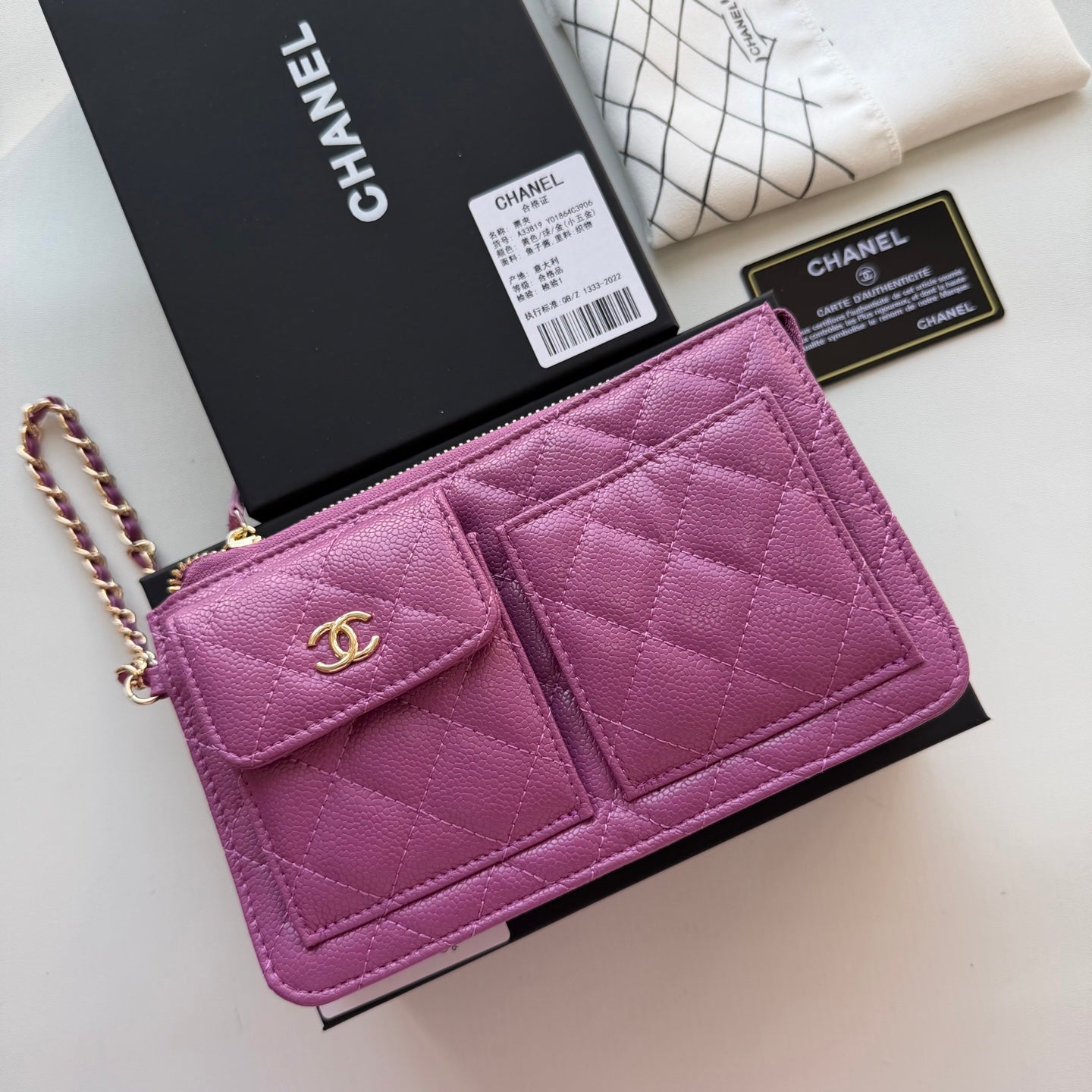 B1P46C22 Popular leather bag