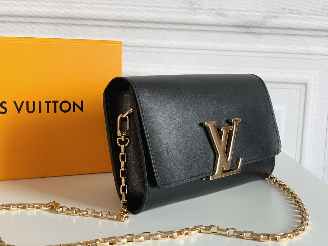 B1X43E38 Popular  leather wallets