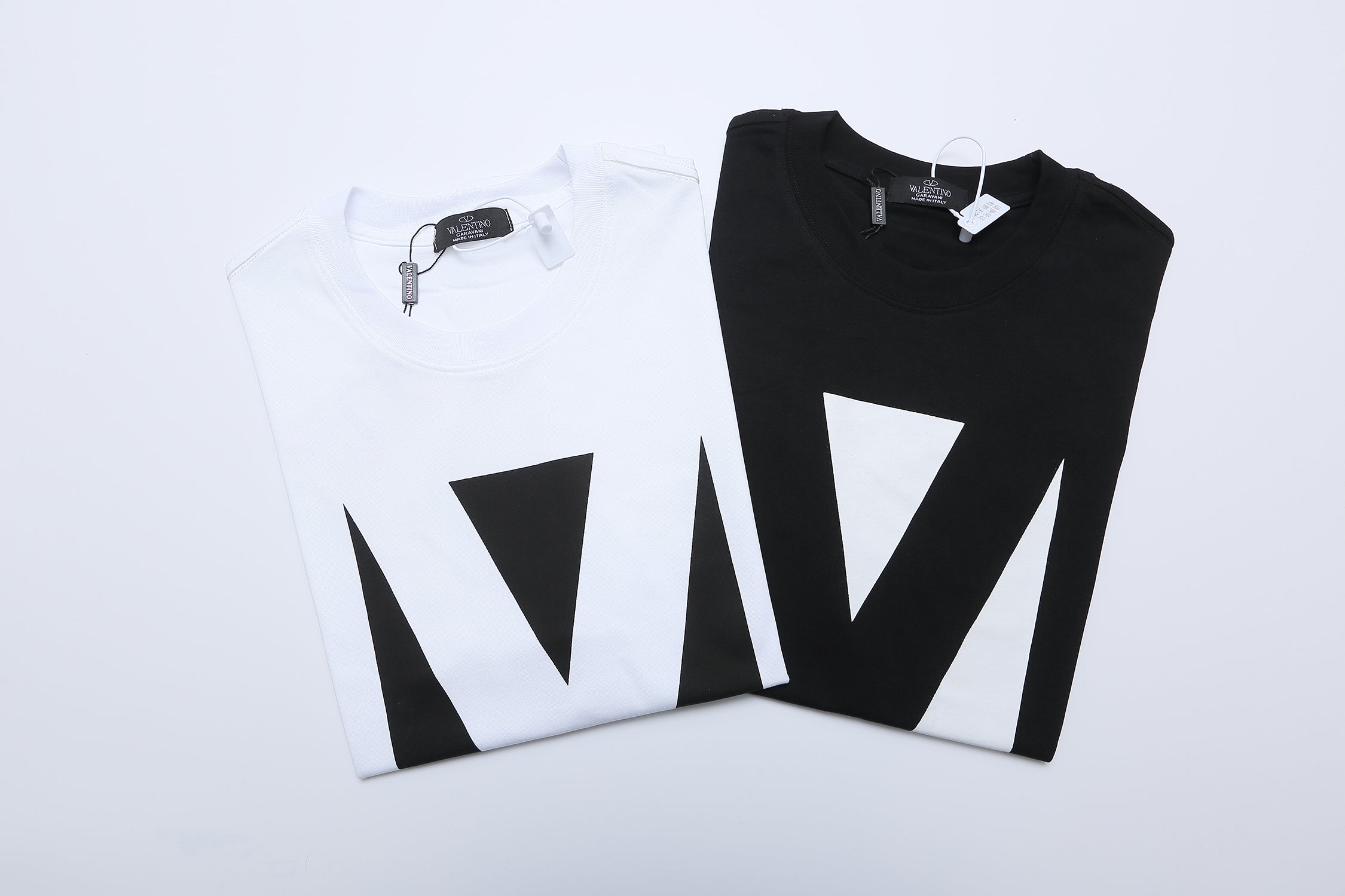 U1R45VL199 Popular T-shirt