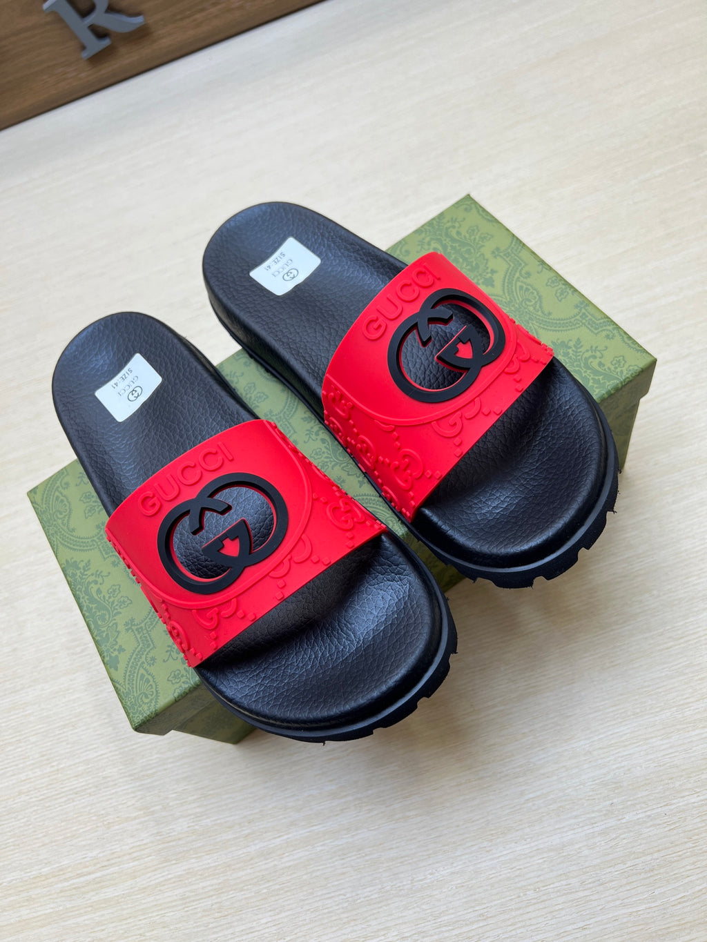 Z5R66B22 Popular  Slippers