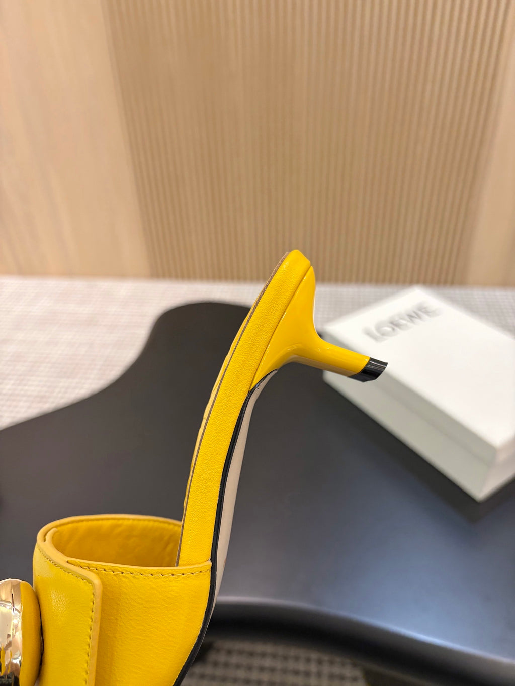 Z2X66V16 Popular high-quality leather Shoes
