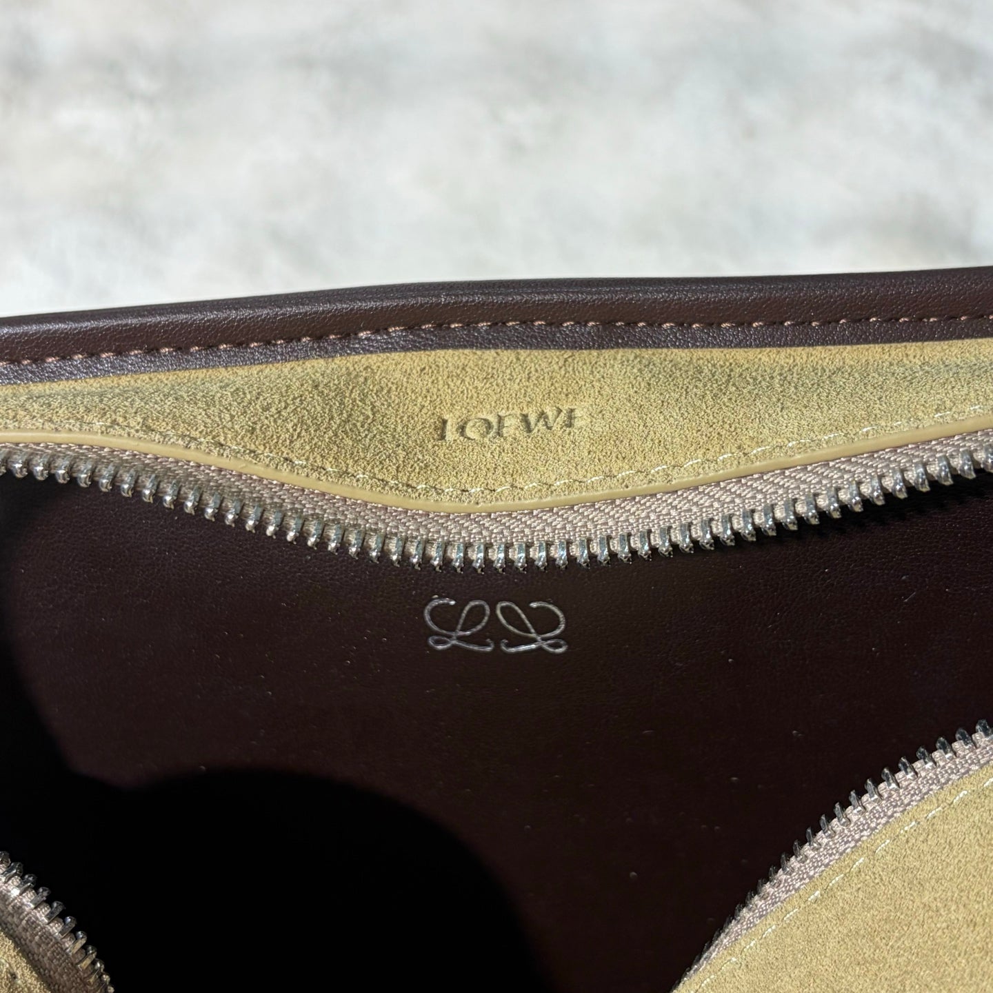 B1R46A5 Popular frosted leather bag