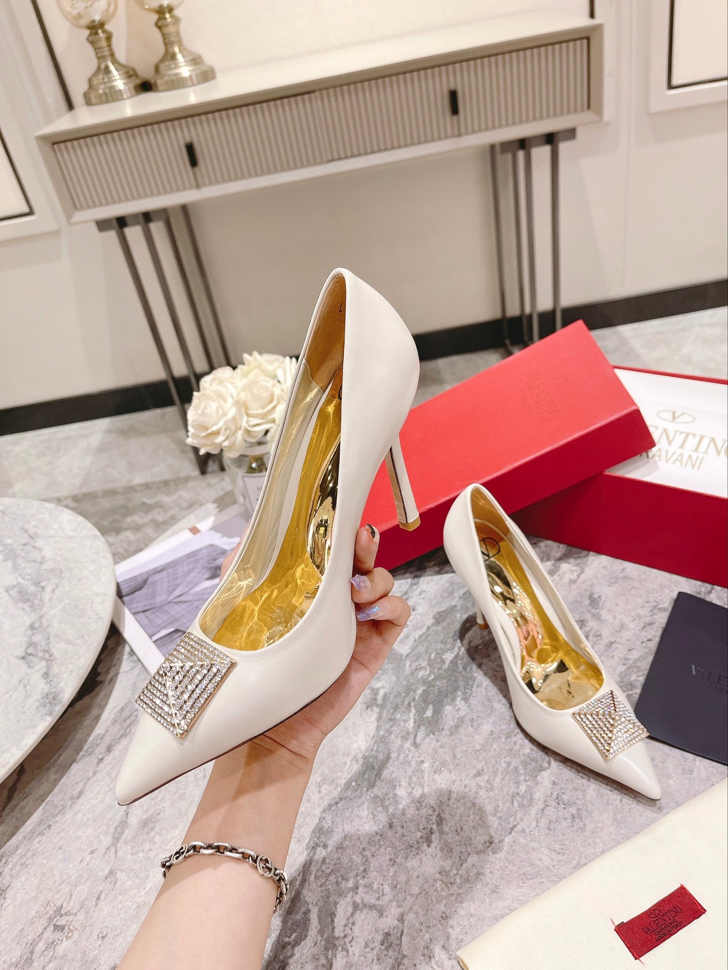 Z1WVL263 Popular sandals High heels
