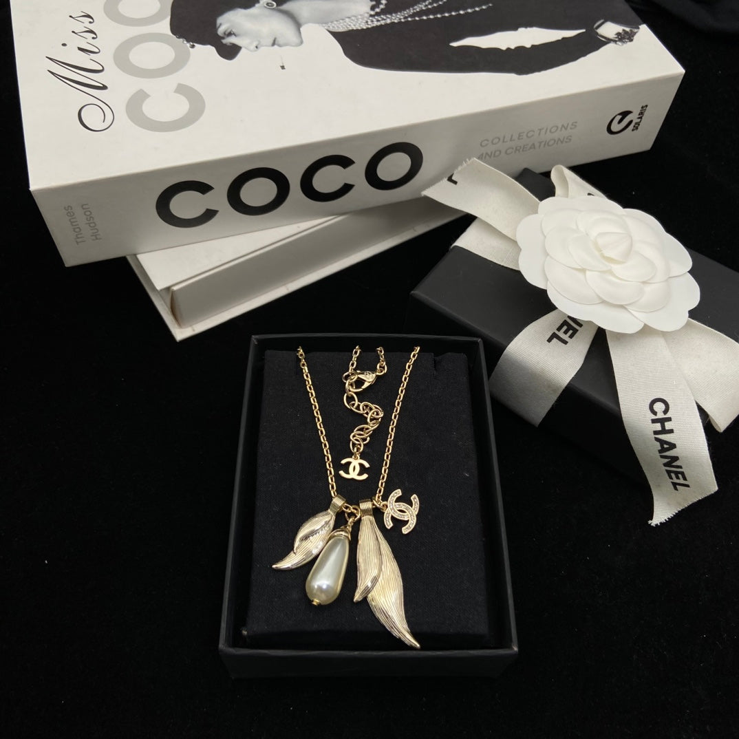 X1Q85C240X Popular Necklace