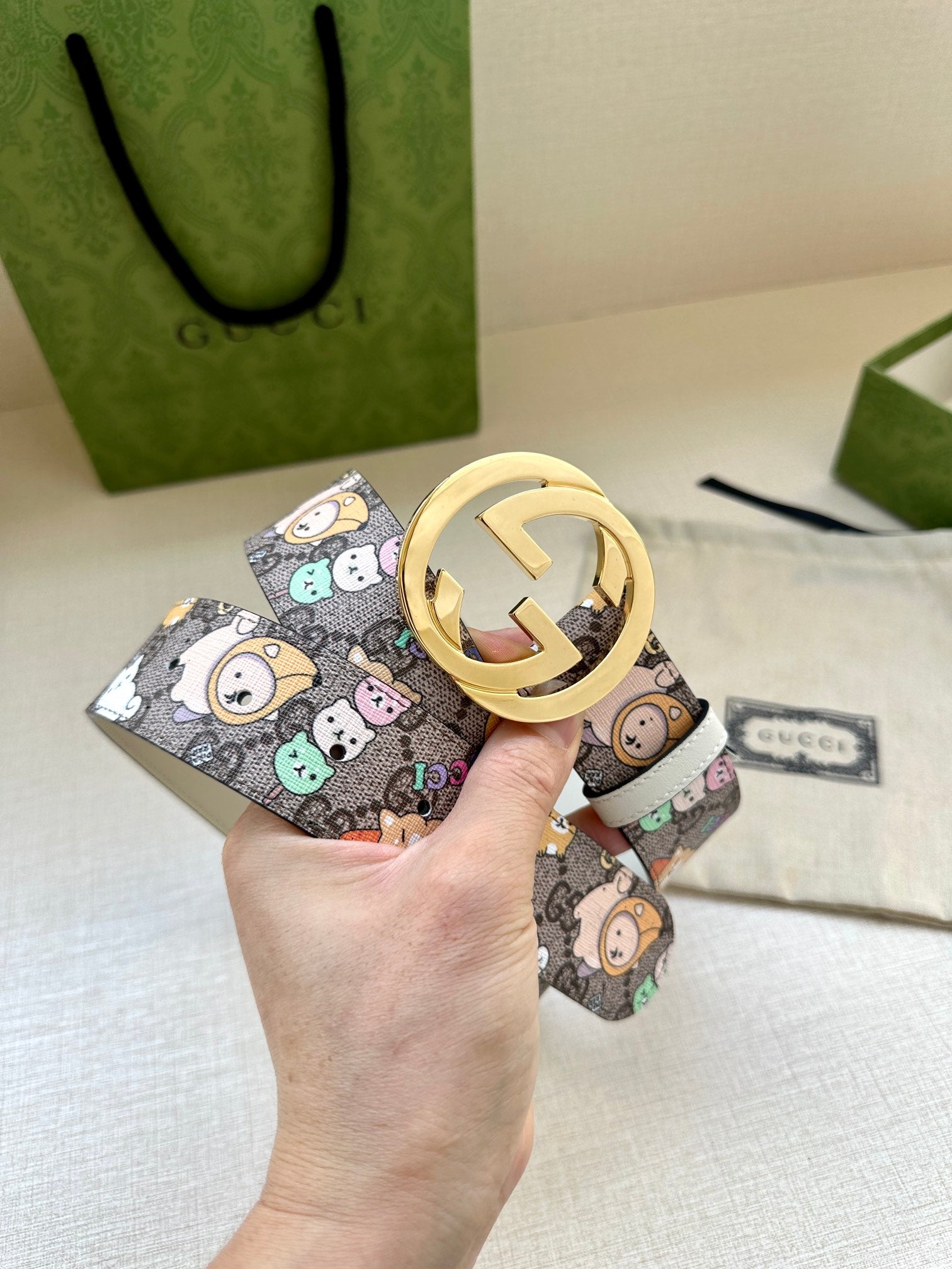 P1R55B208 Popular High quality belt With full package