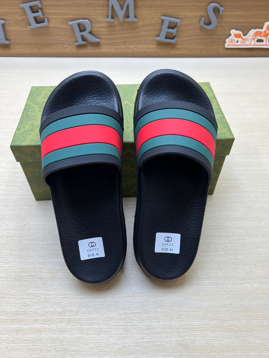 Z5X76B7  Popular slippers