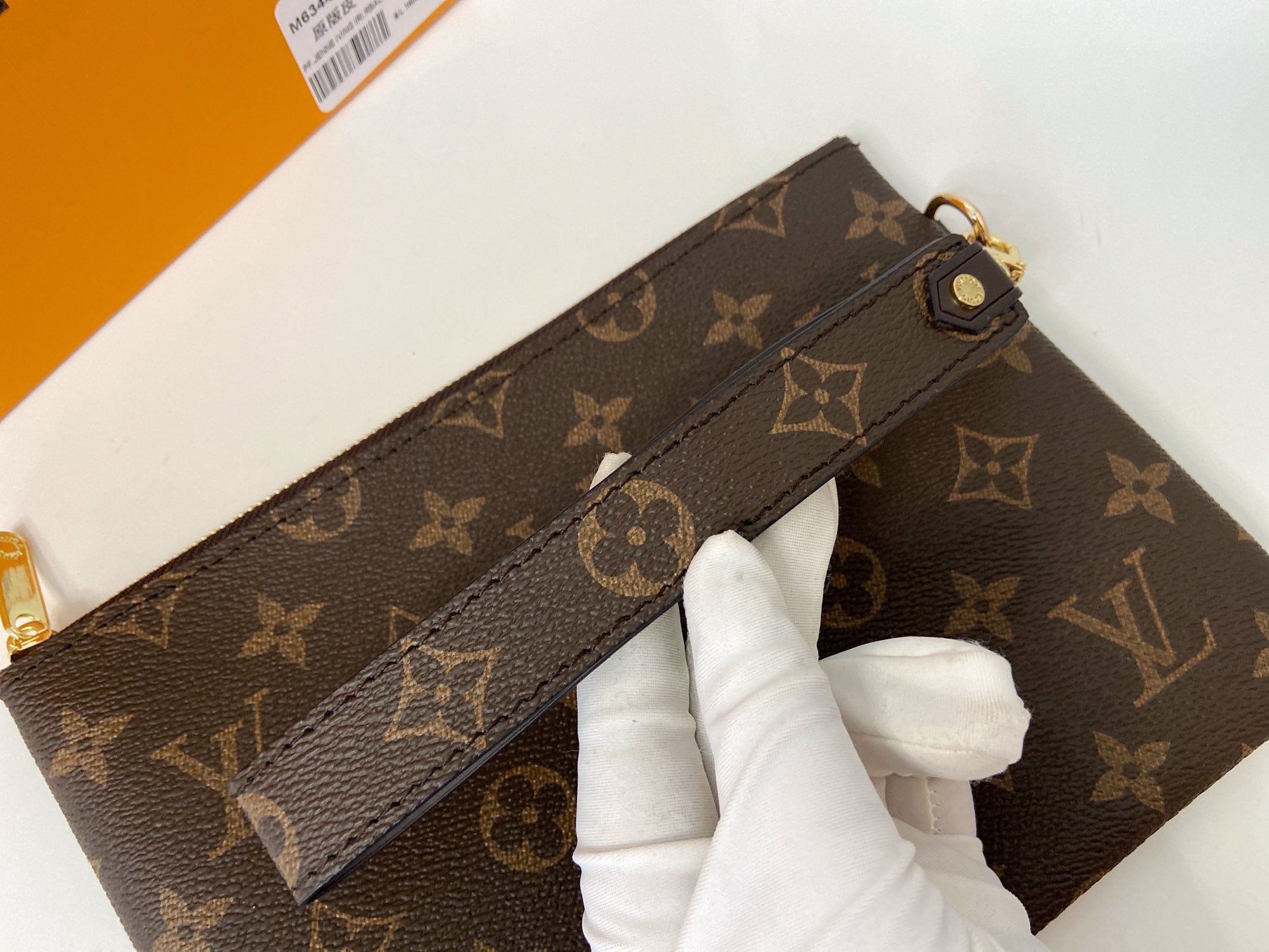 B1P46E51 Popular leather bag
