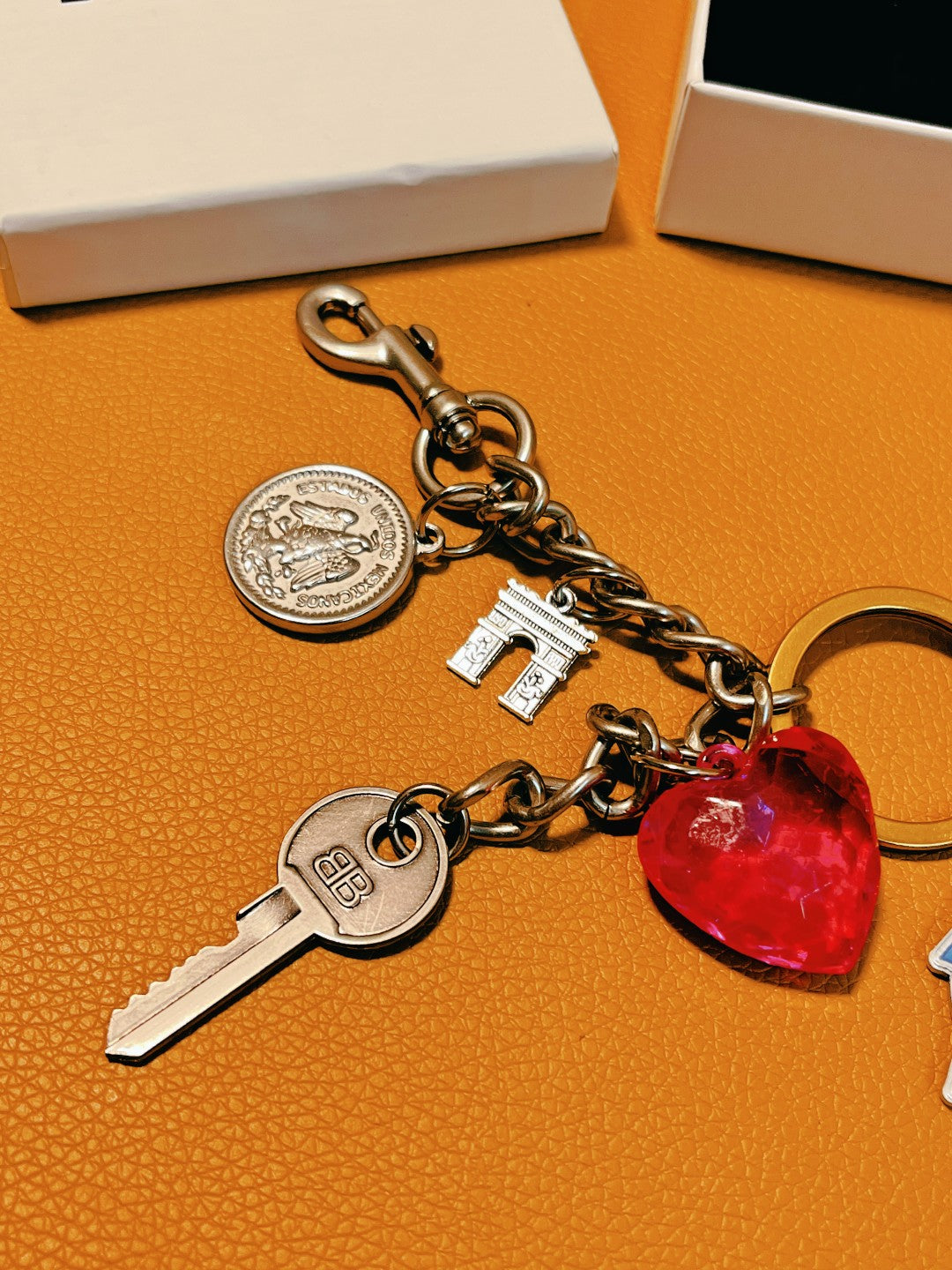 A1Z84J62  Popular Keychains