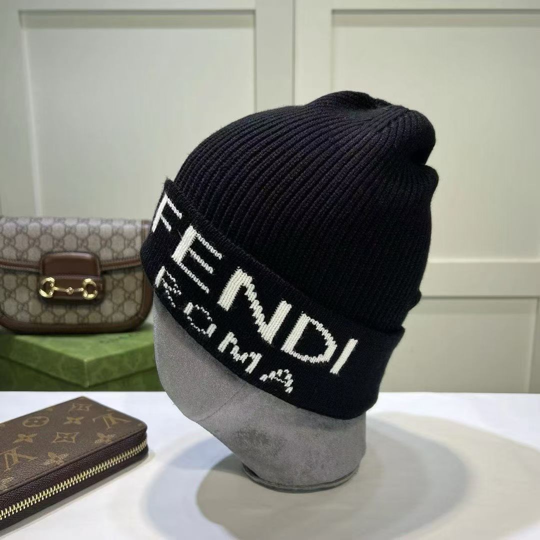 M1R86F47 Popular hats