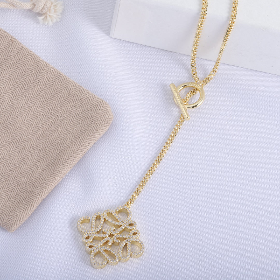 X1R75A37X Popular    Necklaces