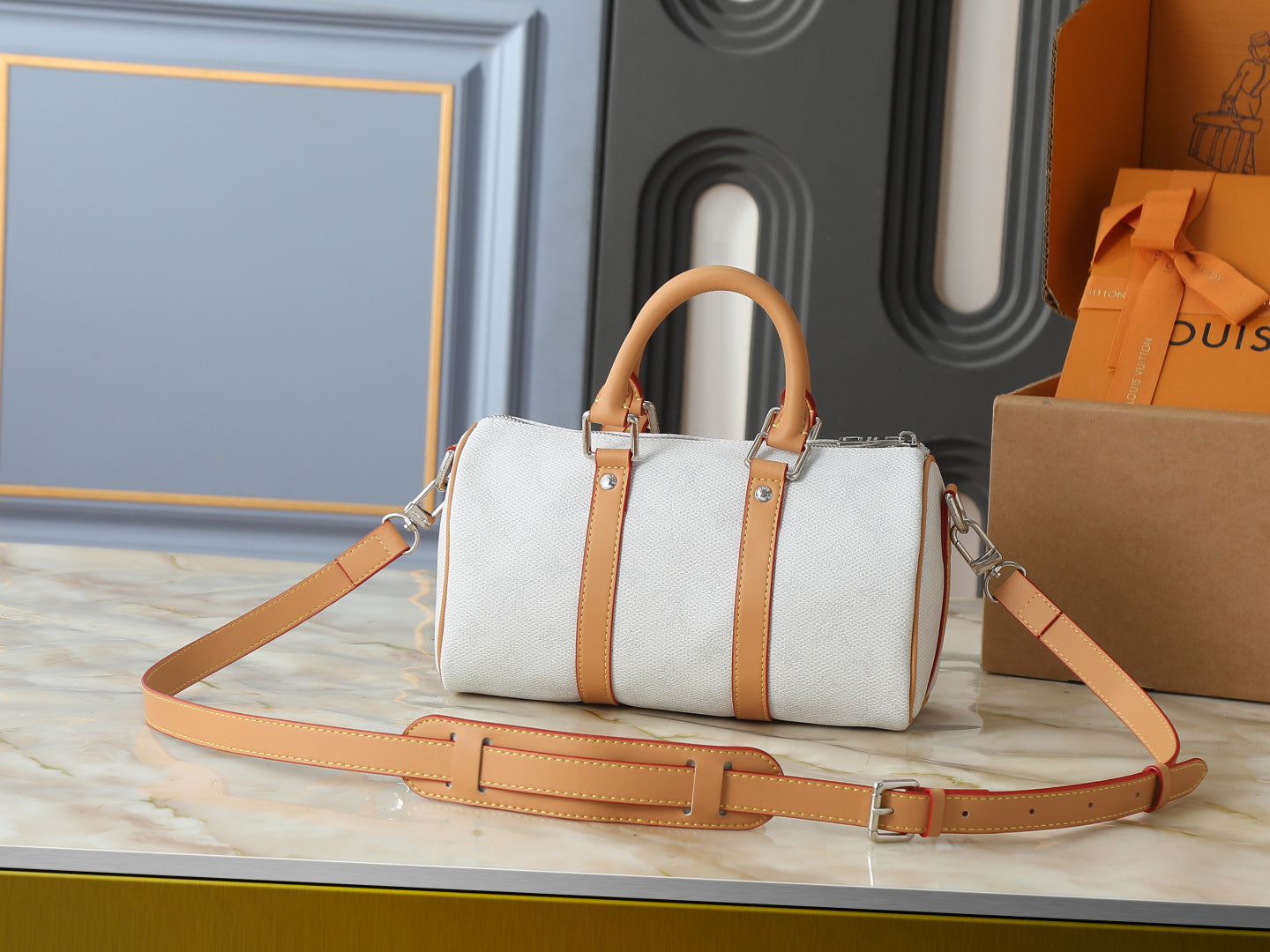 B1R76E51 Popular leather bag