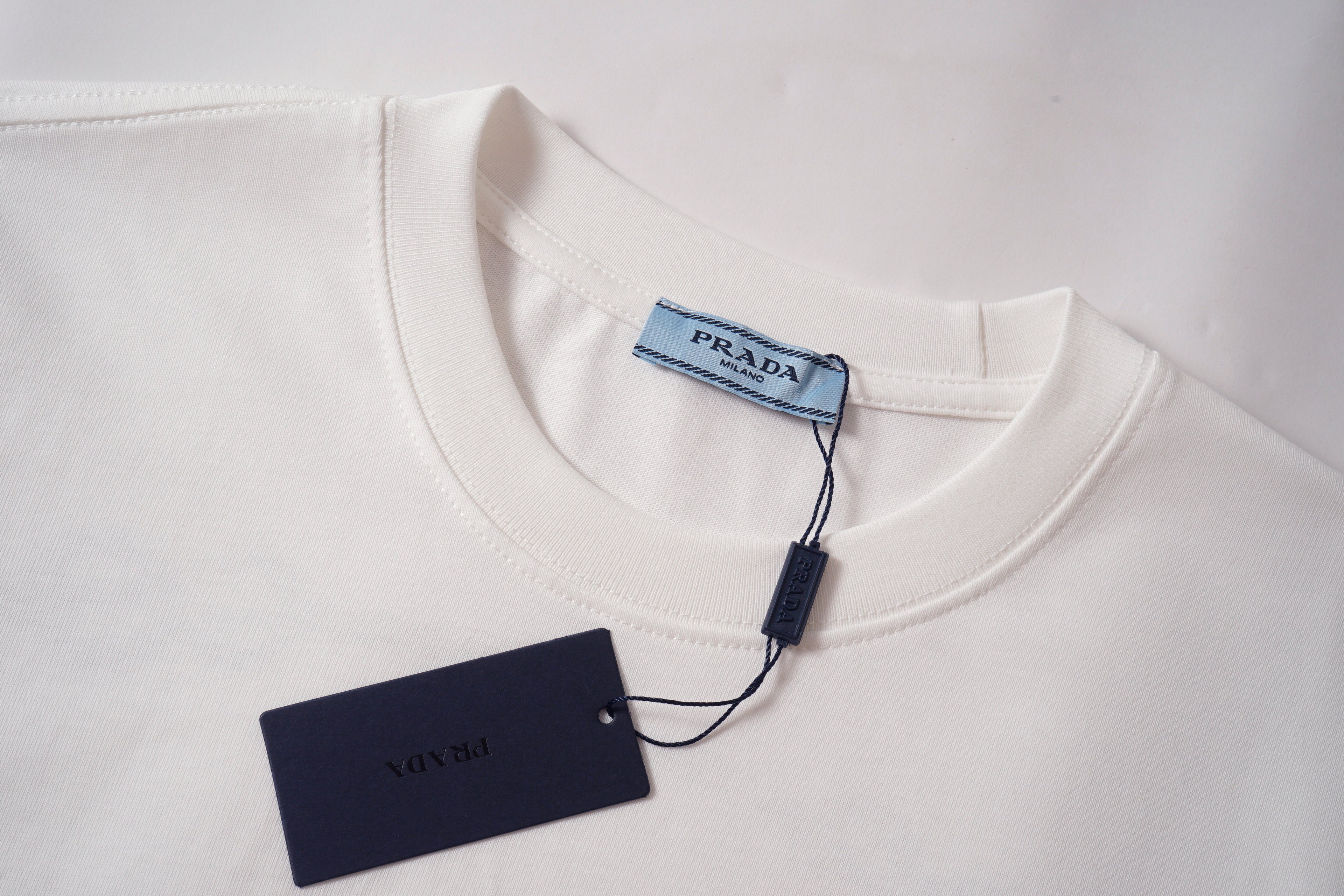 U1R76P51 Popular T-shirts