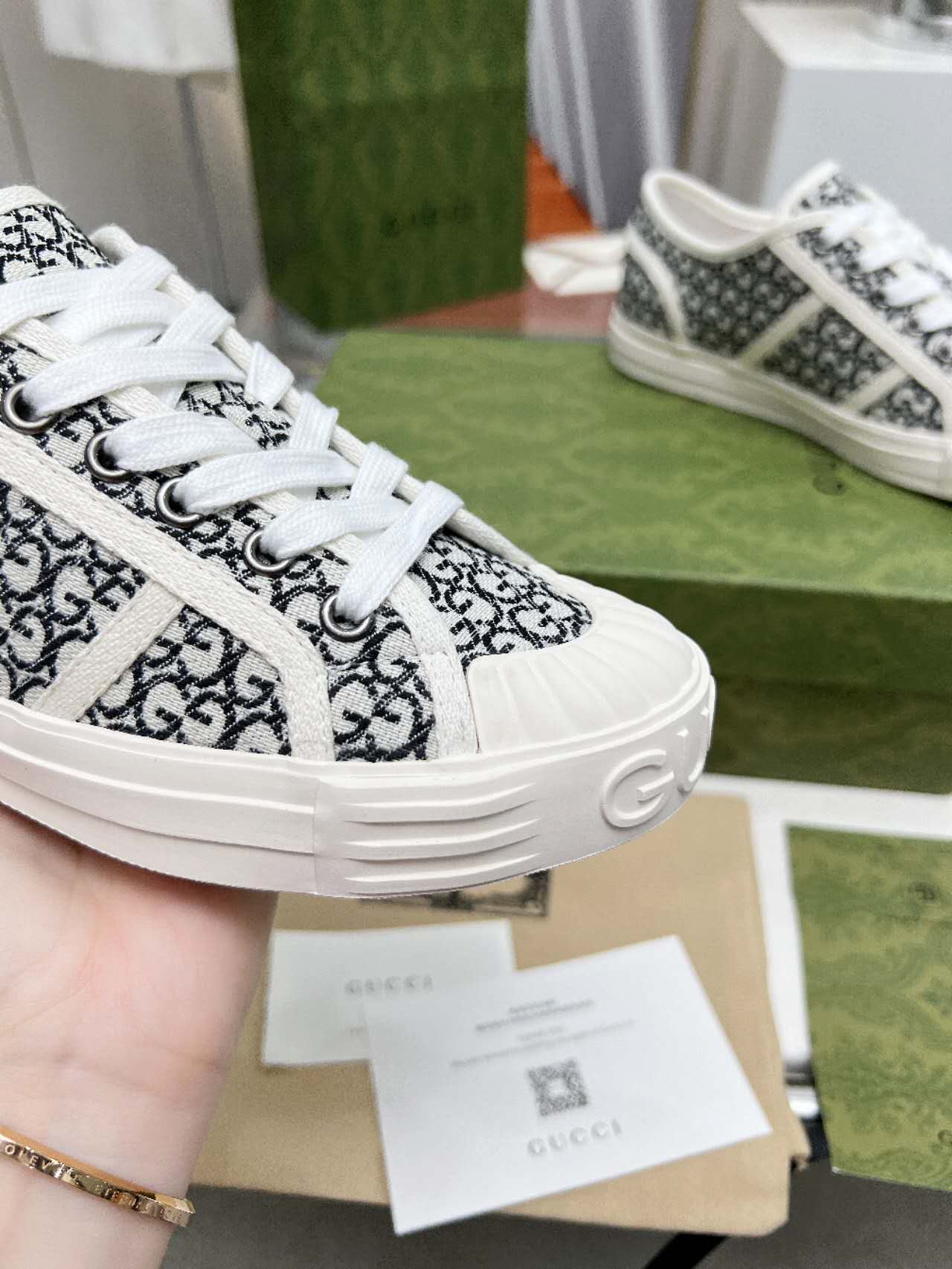 Z2Q105B238 Popular high-quality  Shoes