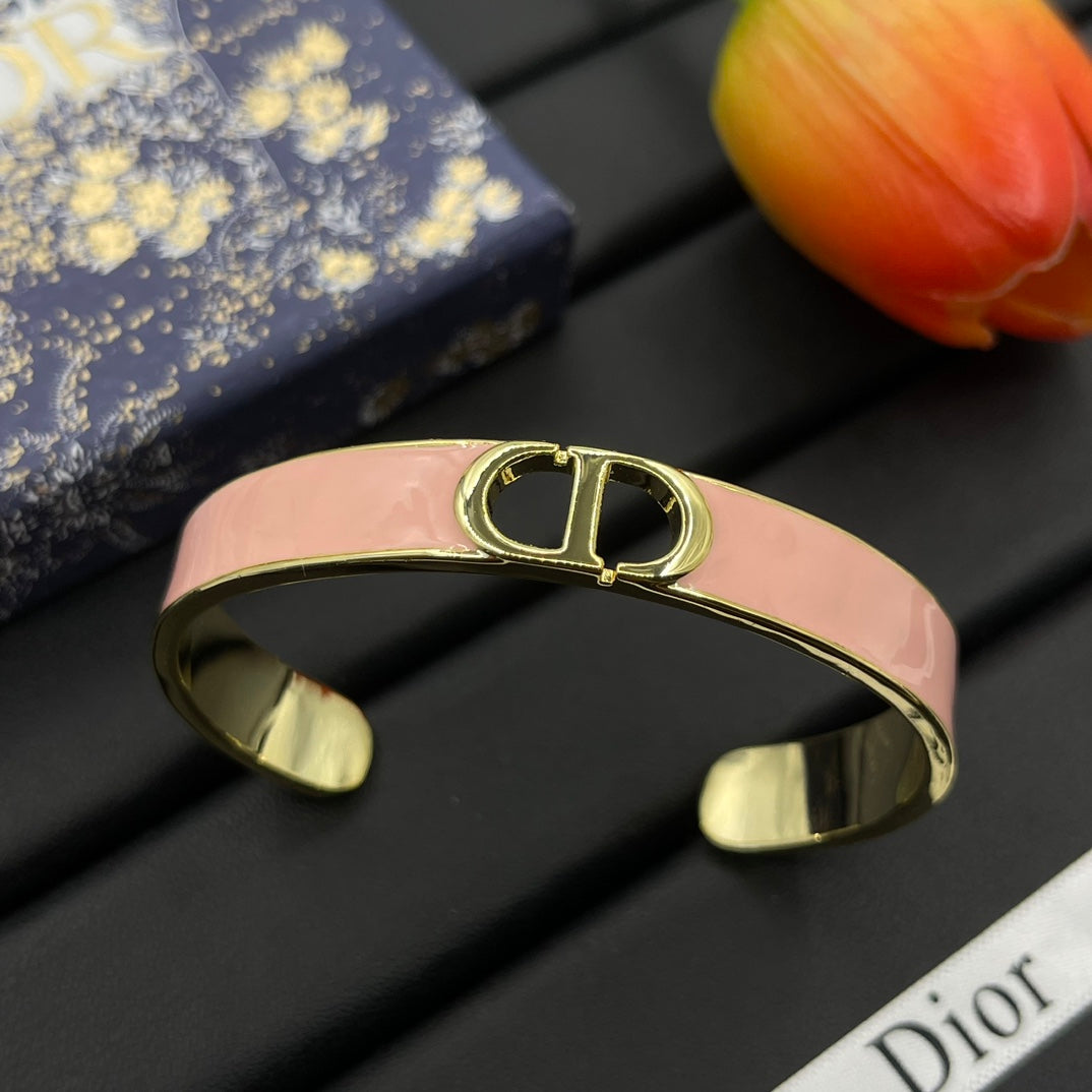 X1Z94D671K  Popular Bracelets