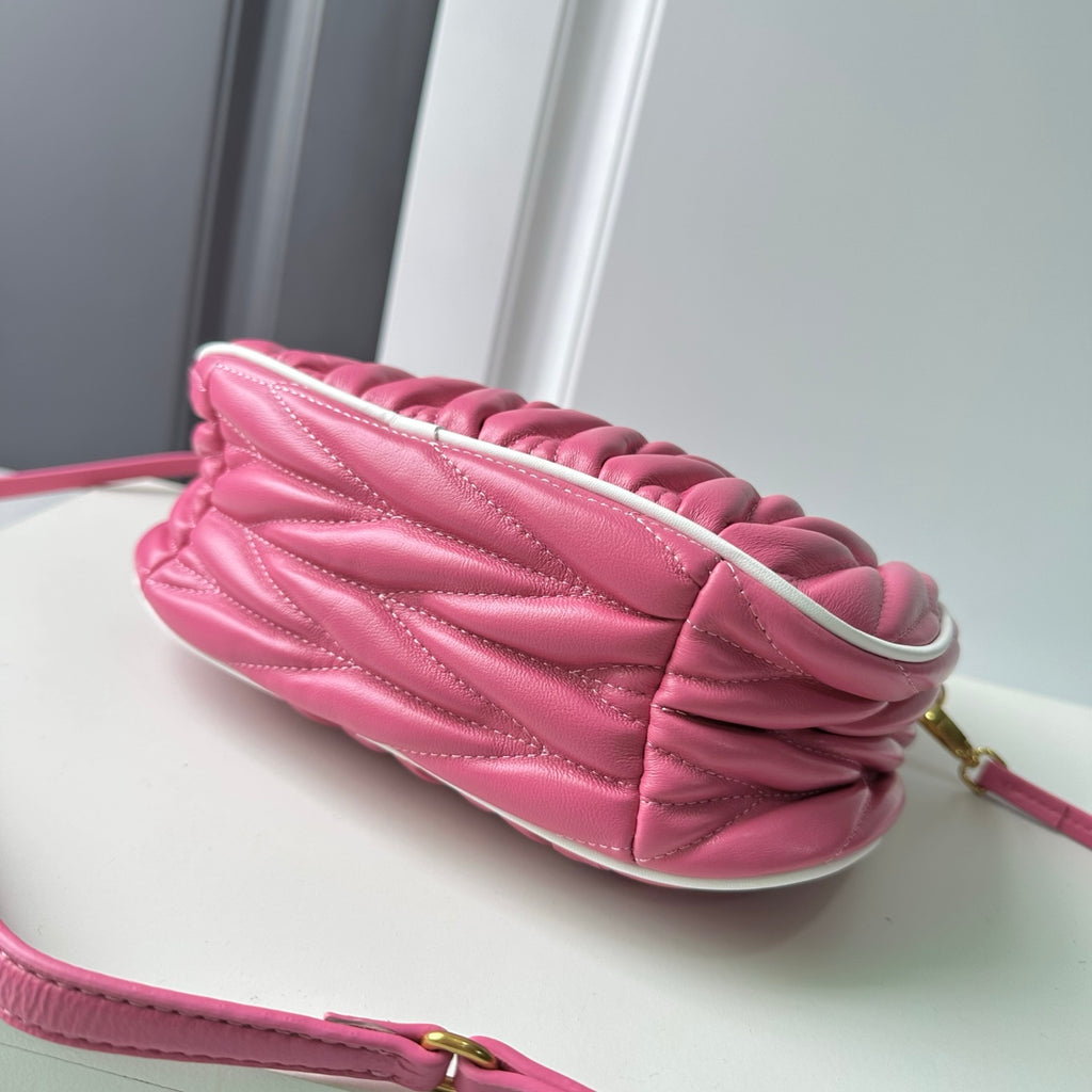 B1P46A118 Popular leather bag