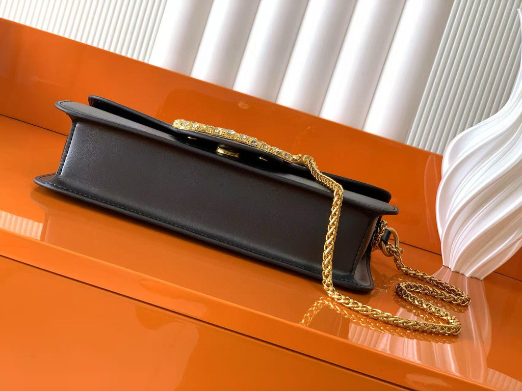 B1P36A31 Popular  leather bag