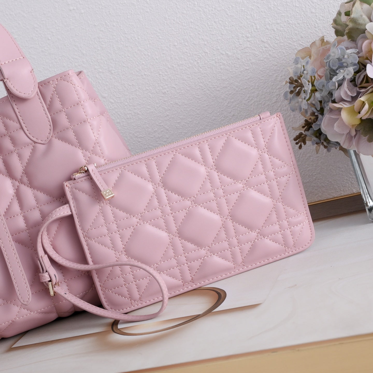 B1R76D40 Popular leather bag