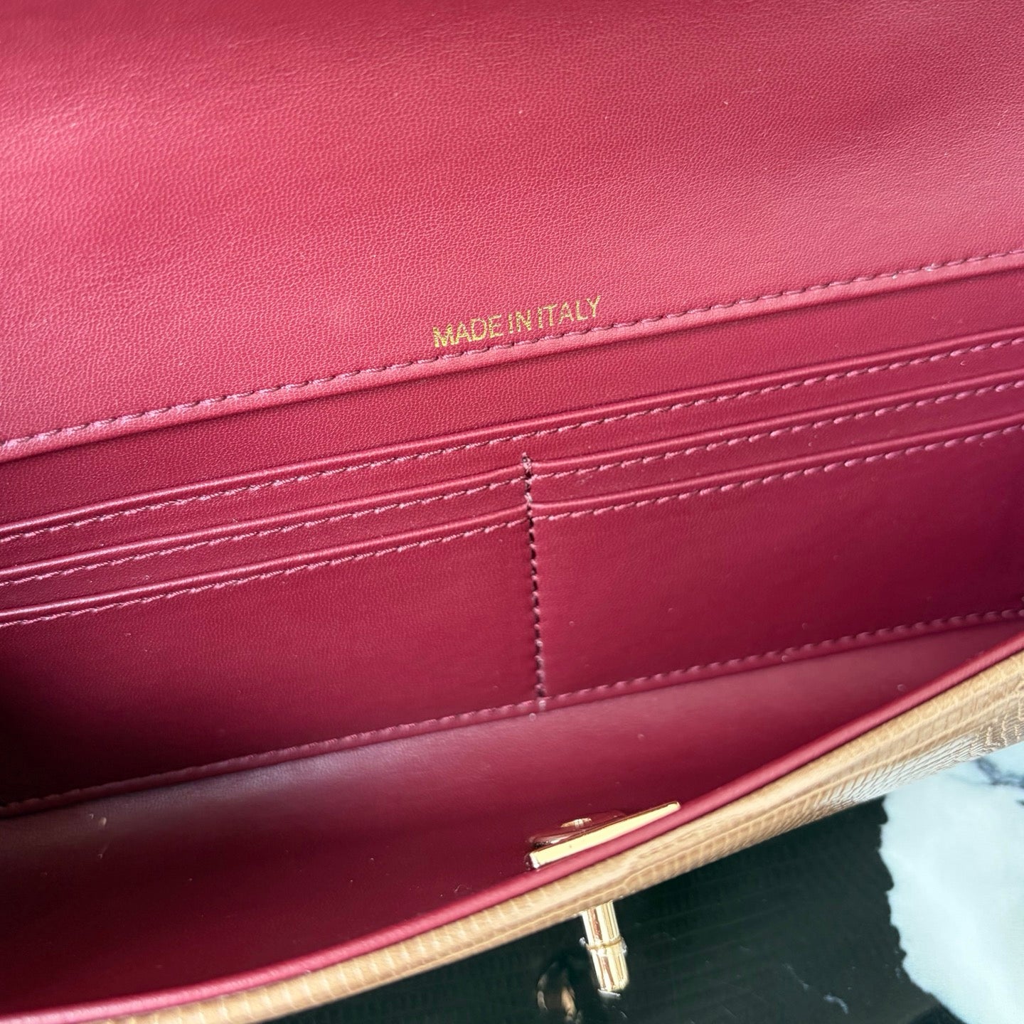 B1R76C30 Popular leather bag