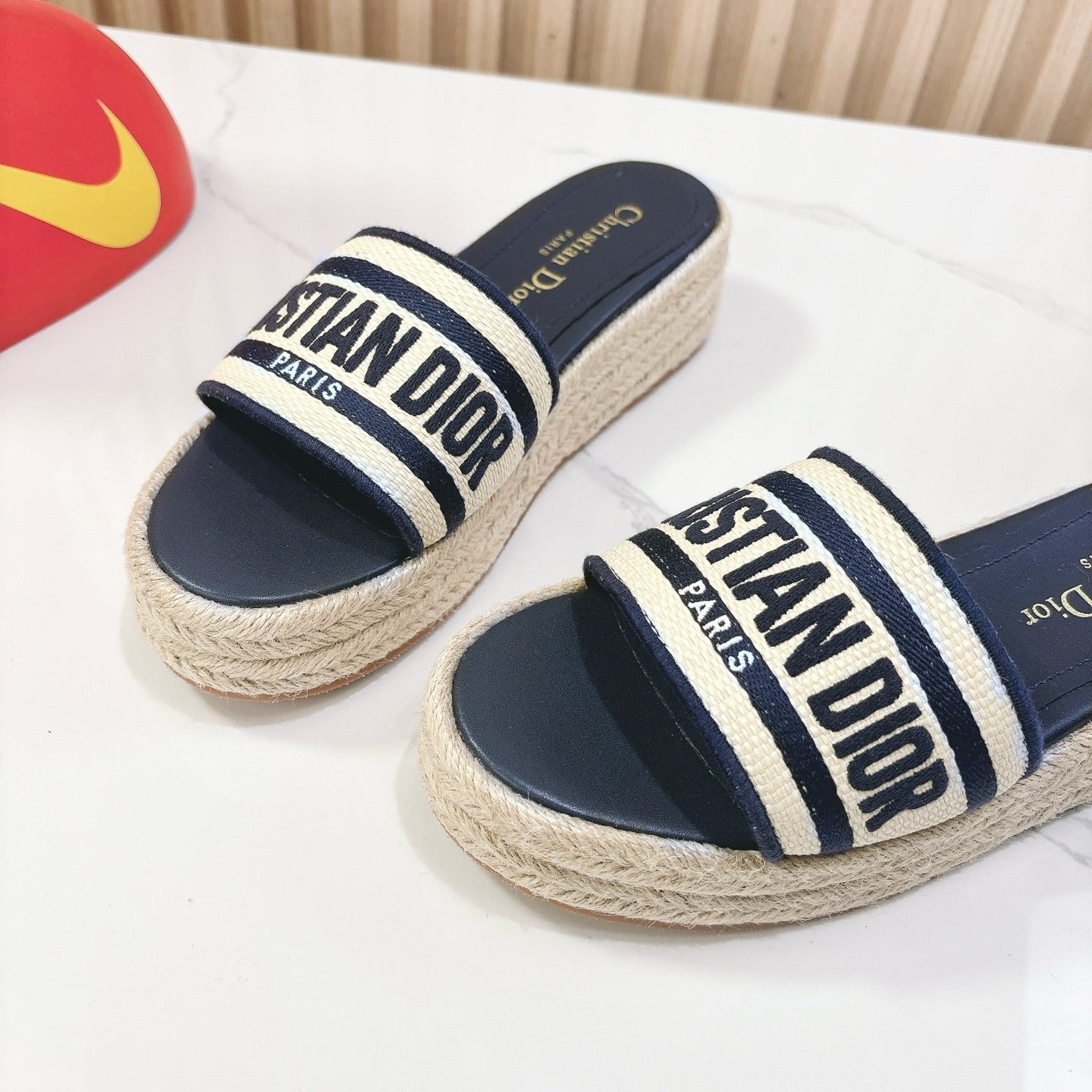 Z2Z85D22  Popular leather Shoes