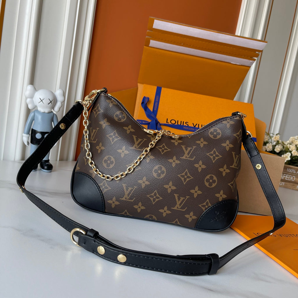 B1R76E01 Popular leather bag