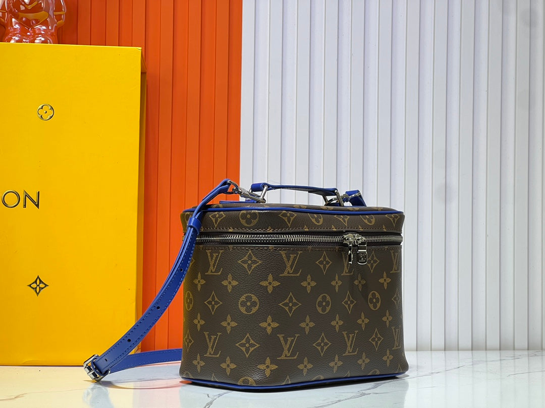 B1X45E10 Popular  leather bag