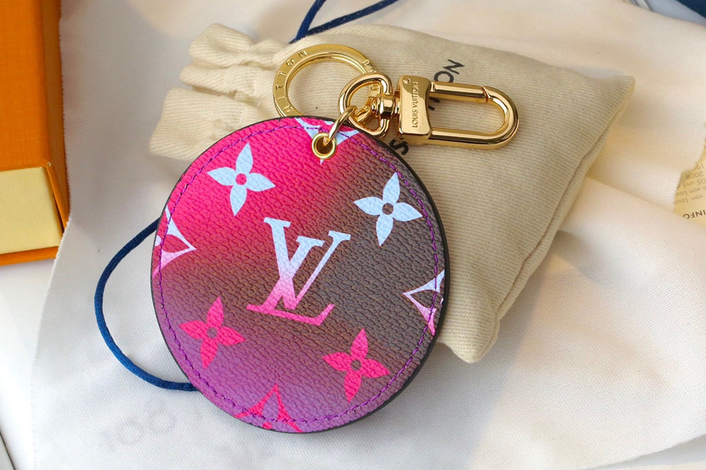 A1Q105E22 Popular bag 's charms accessories