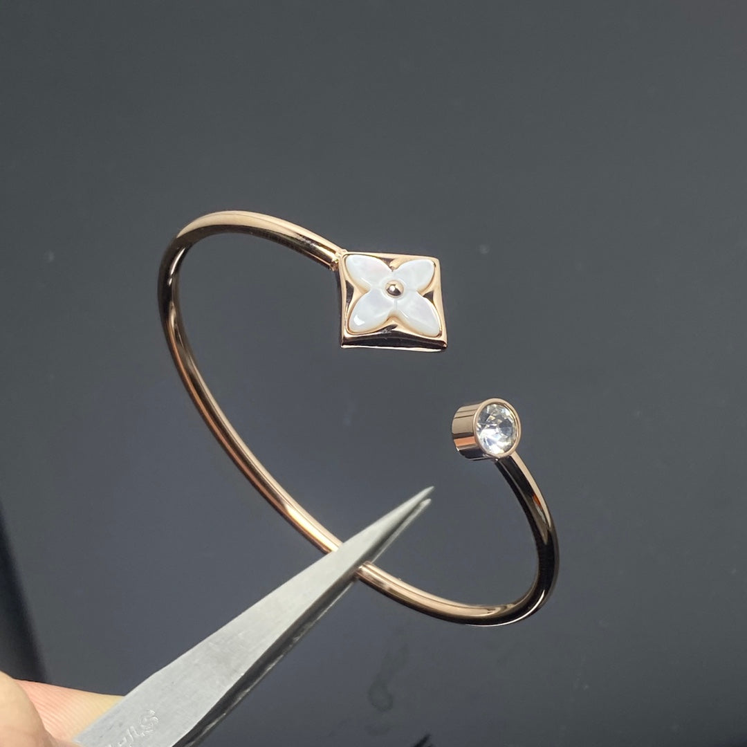 X1Q85E52K  Popular Bracelets
