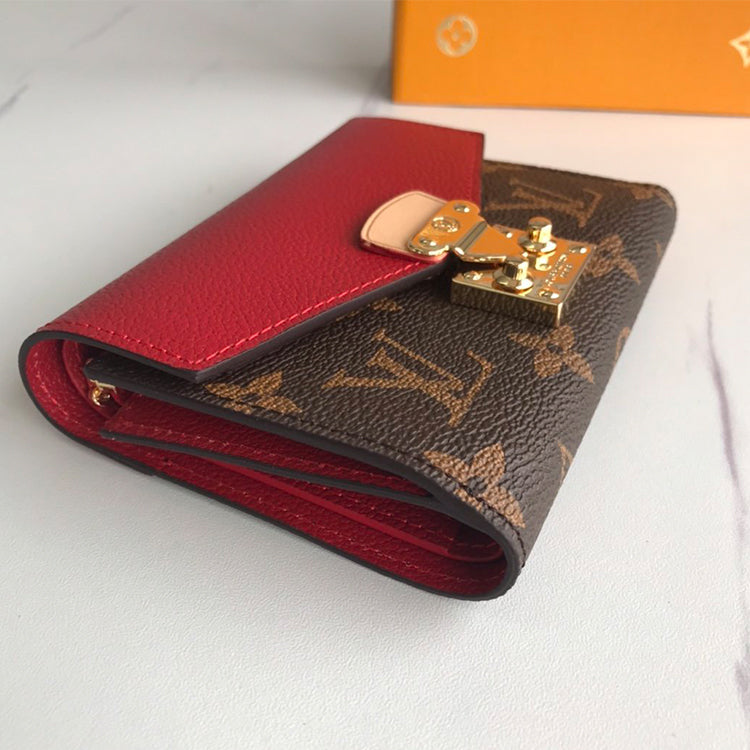 B1P20E10 Popular leather wallets
