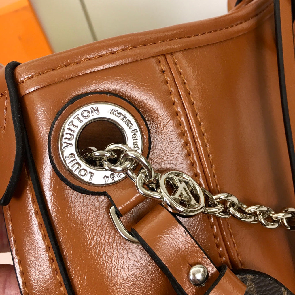 B1W35E113 Popular  leather bag