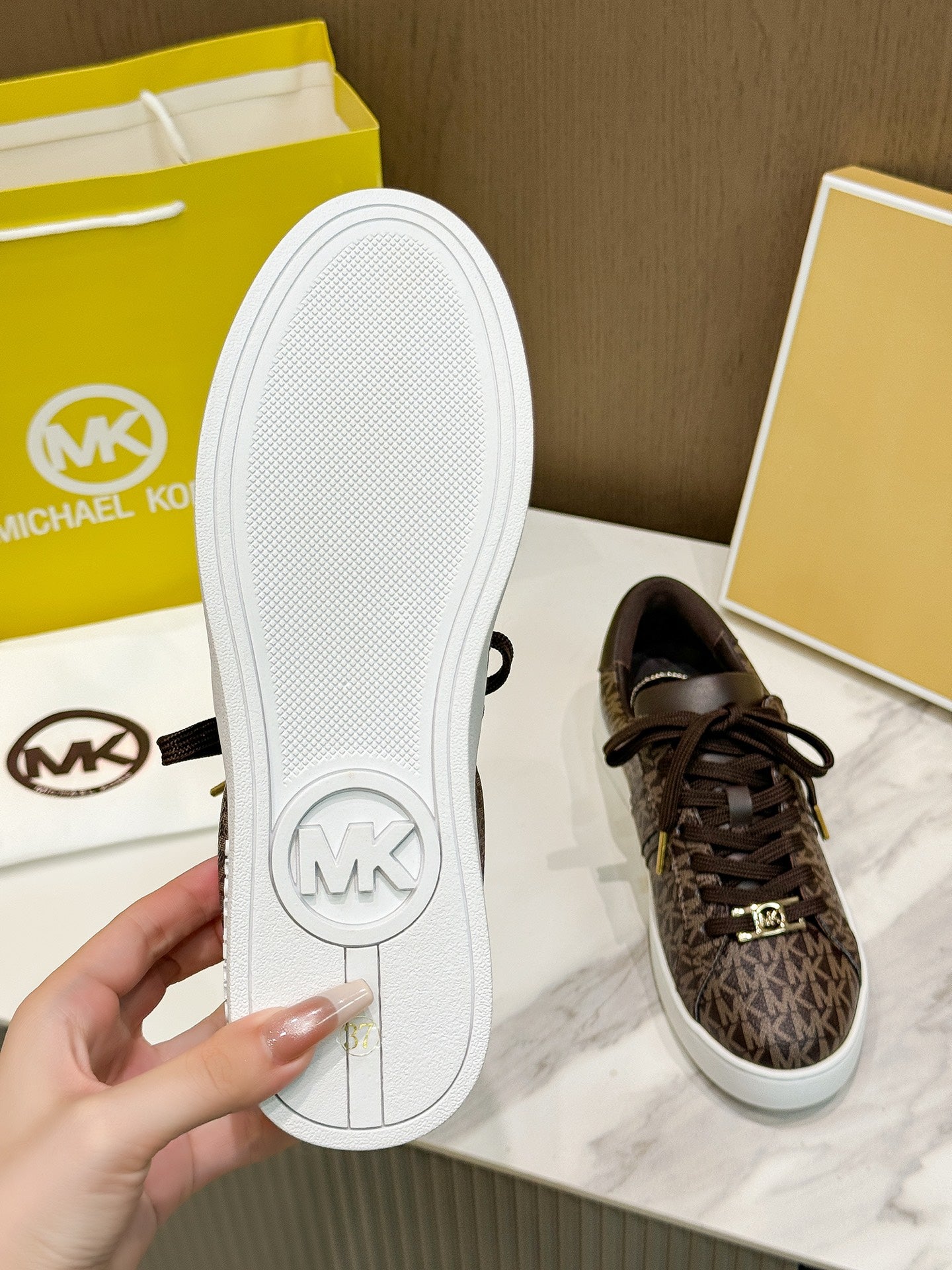 Z2Z85A48 Popular high-quality shoes