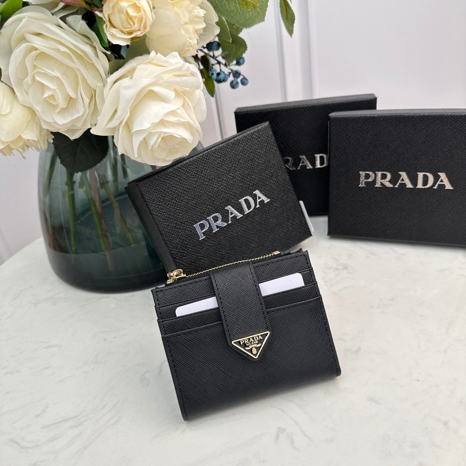 B1P36P1 Popular card holder