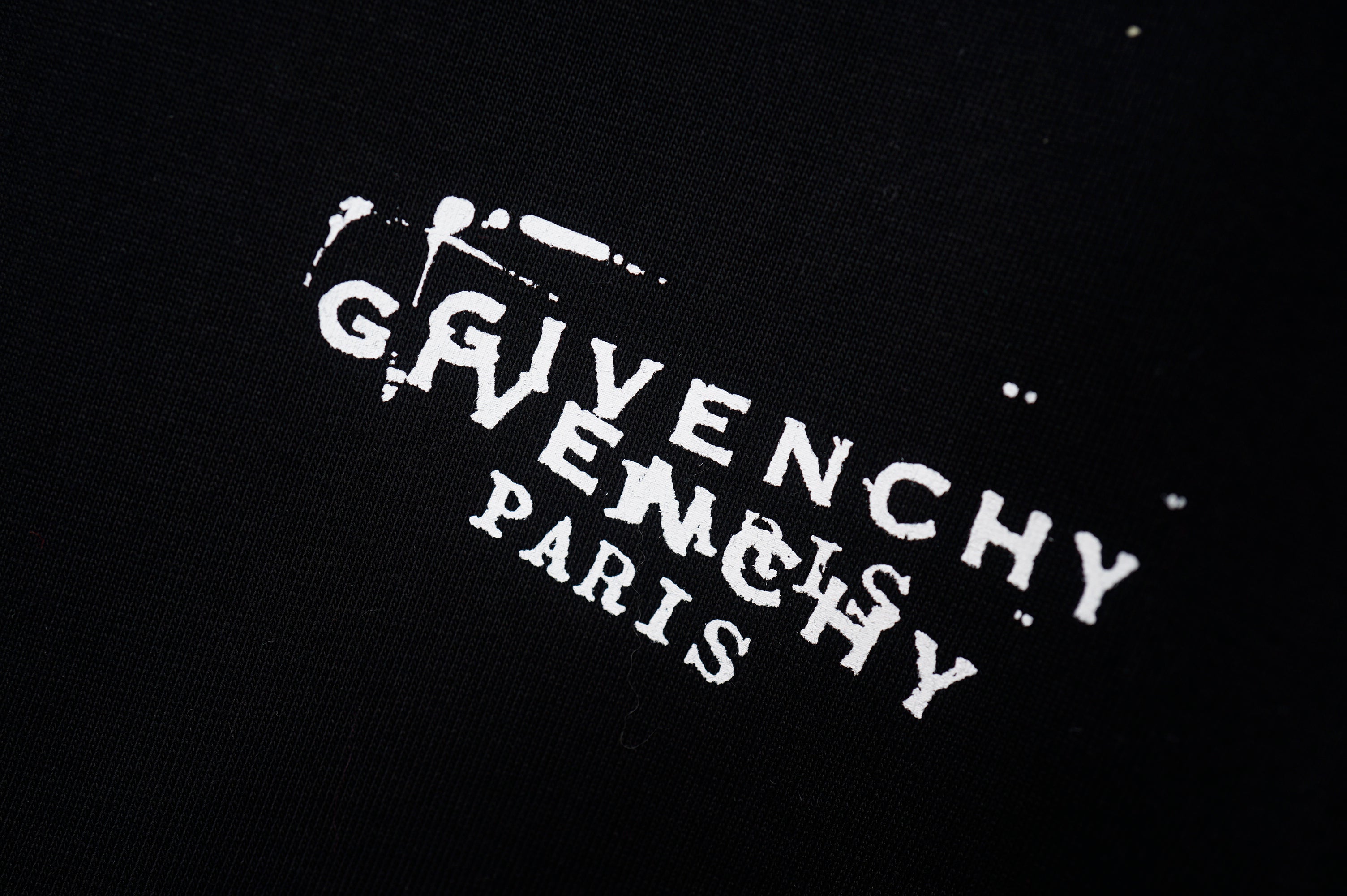 U1R76A4 Popular T-shirts