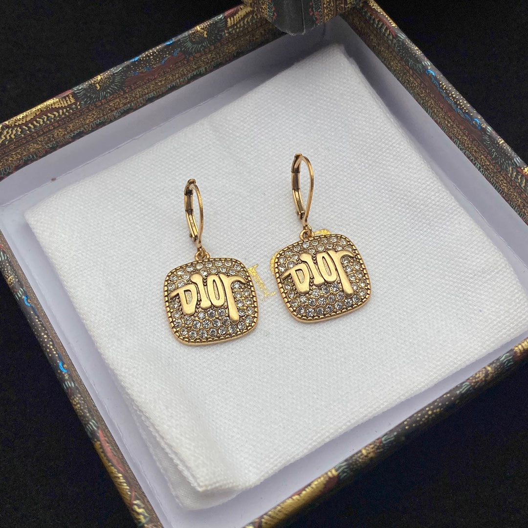 X1Z54D415E Popular  Earrings