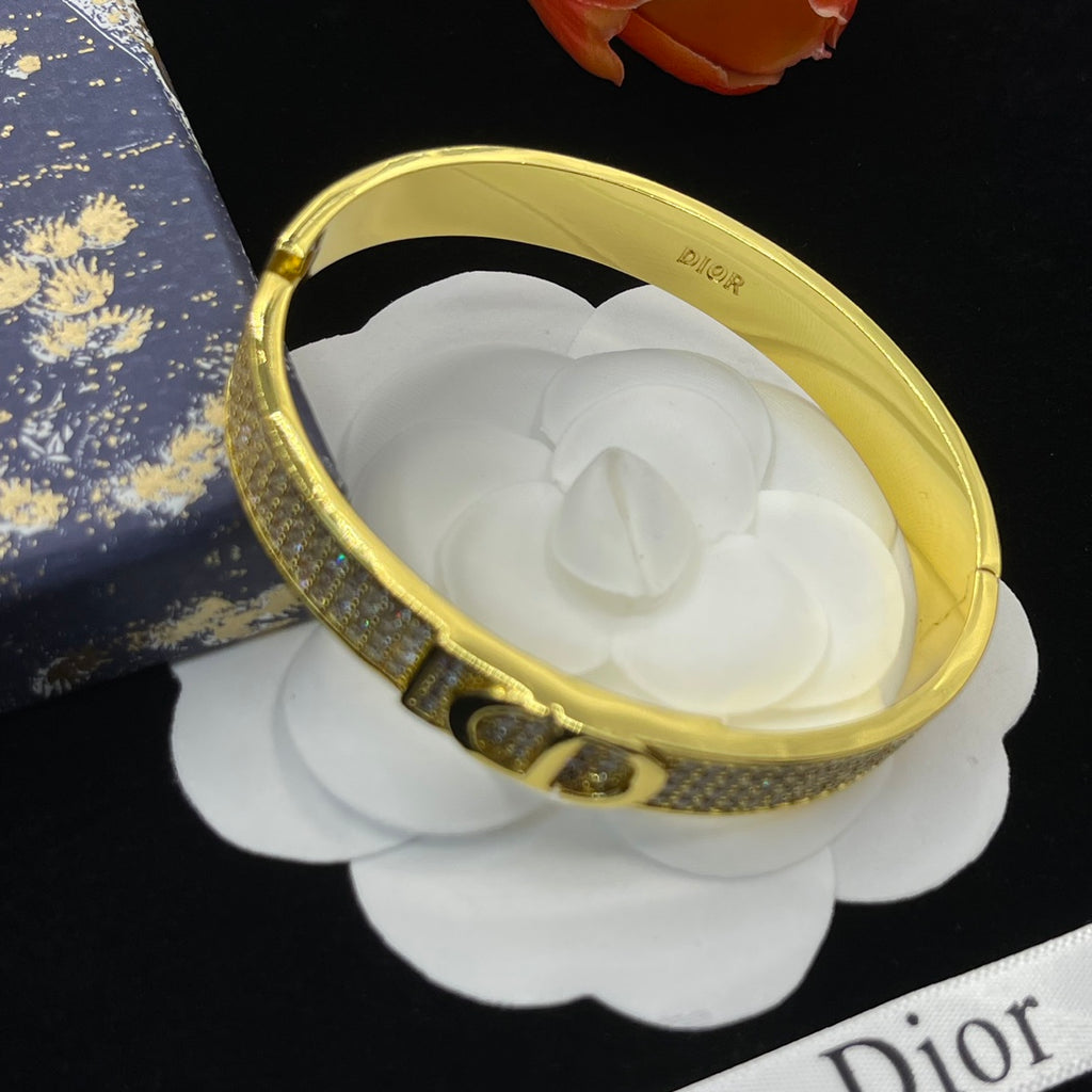 X1Z94D673K  Popular Bracelets