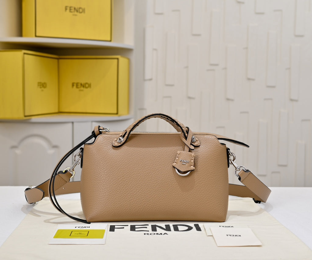 B1W35F109 Popular  leather bag