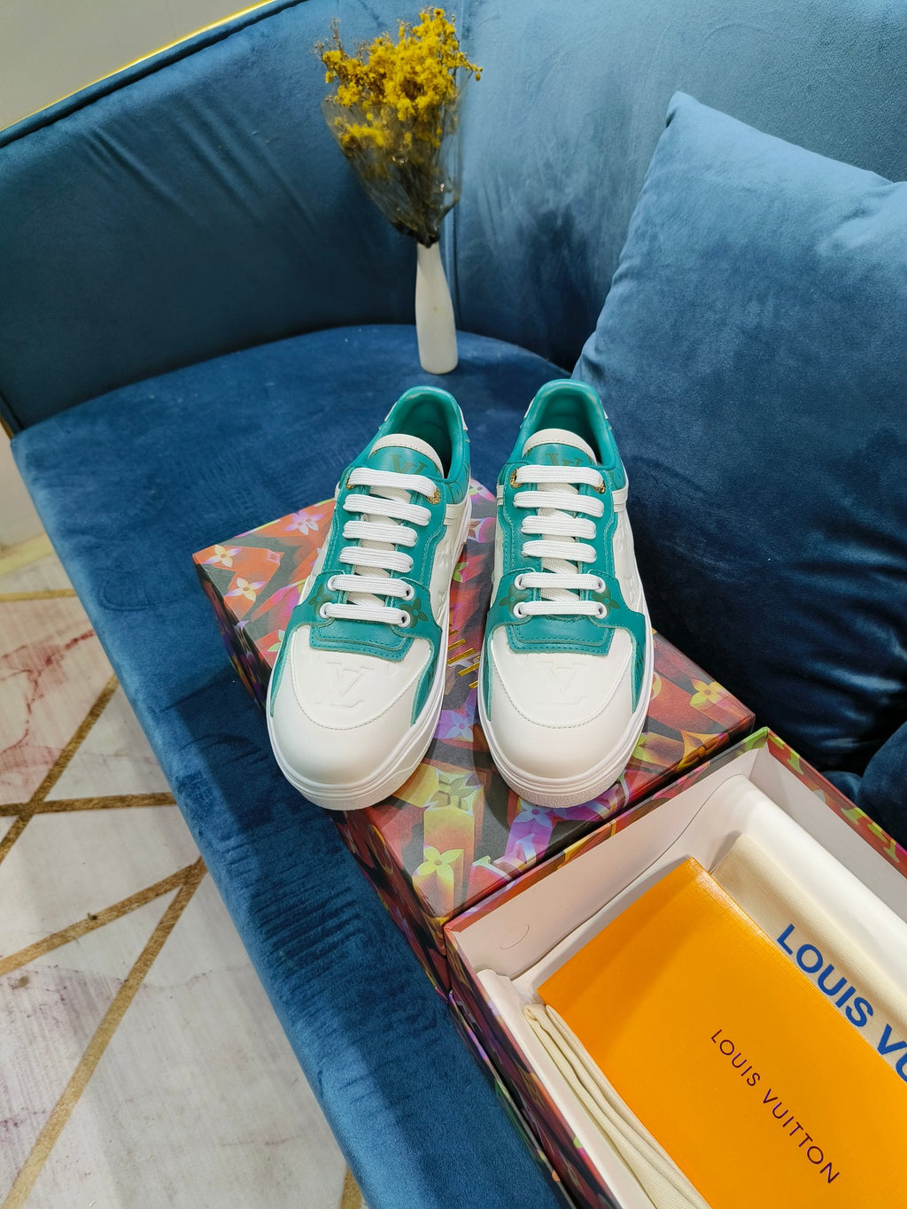 Z2YE45 Popular Sneakers