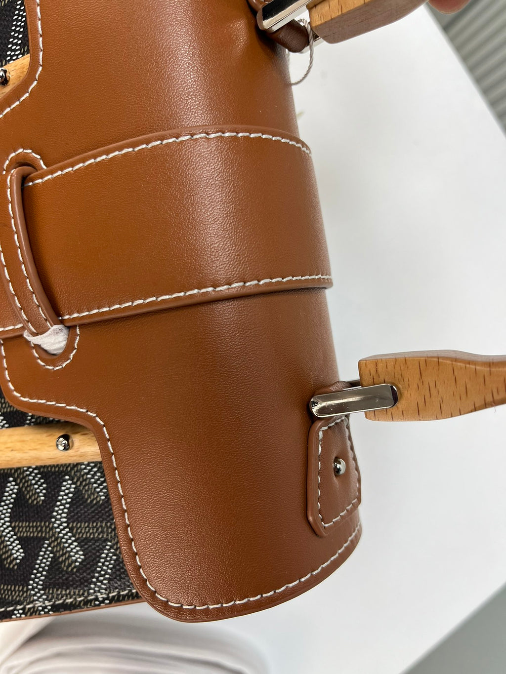 B1N86A10 Popular leather bag