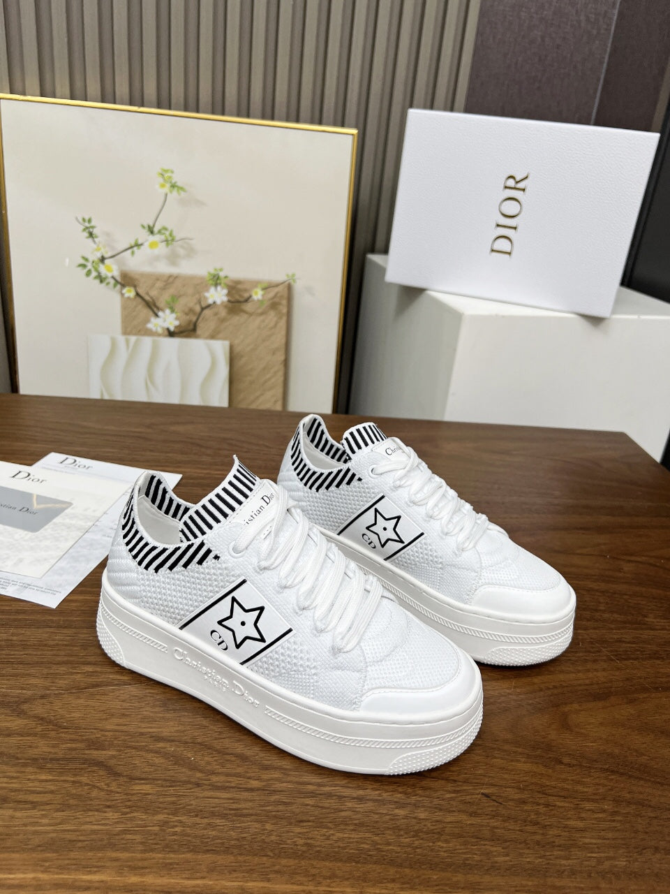 Z2Q105D310 Popular high-quality Shoes