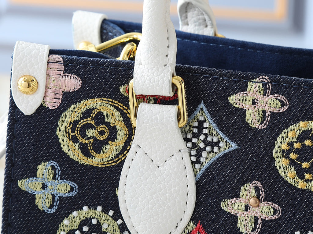 B1R15E22 Popular  genuine leather embroidered bag