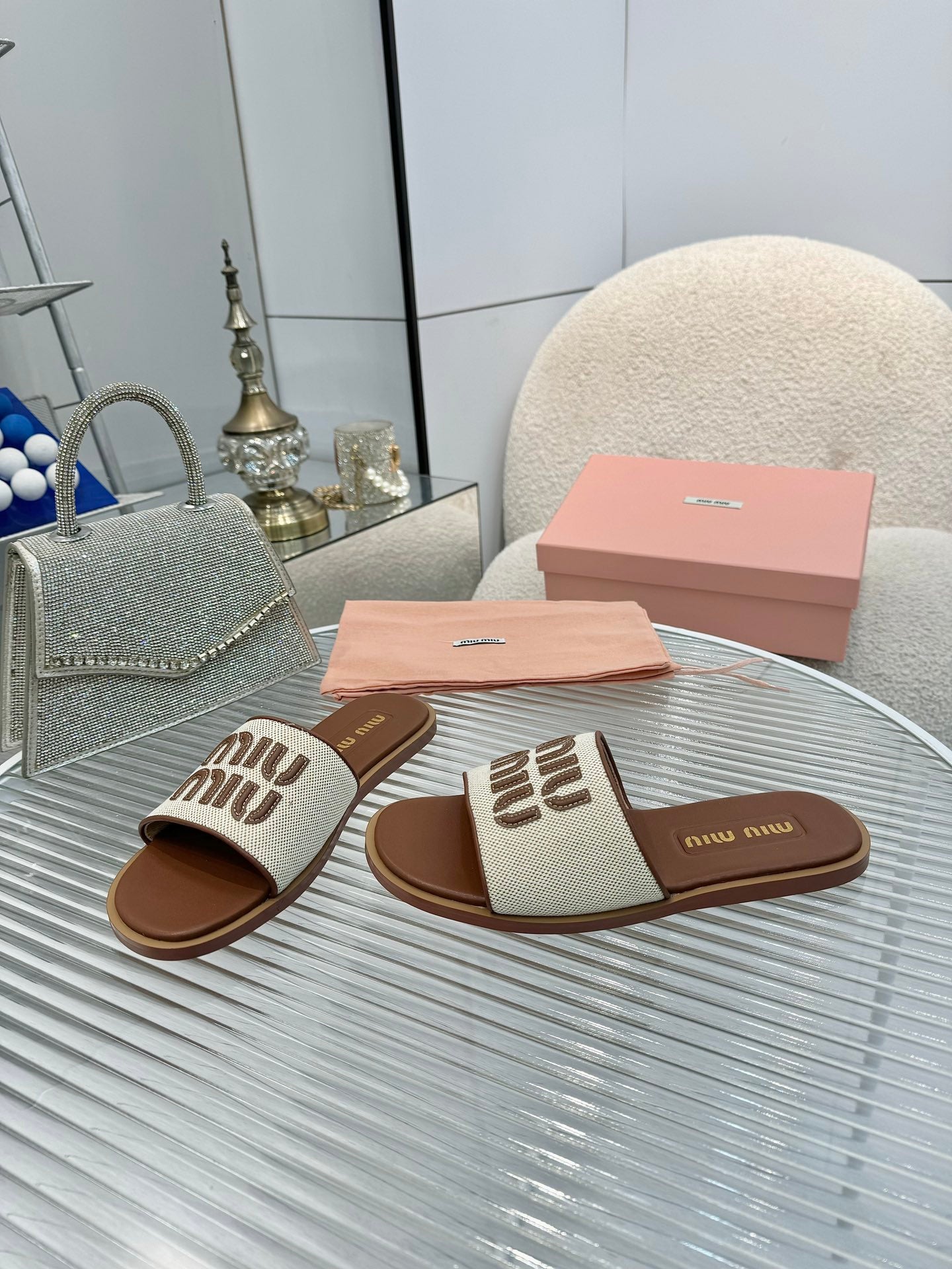 Z2N75E34  Popular leather shoes
