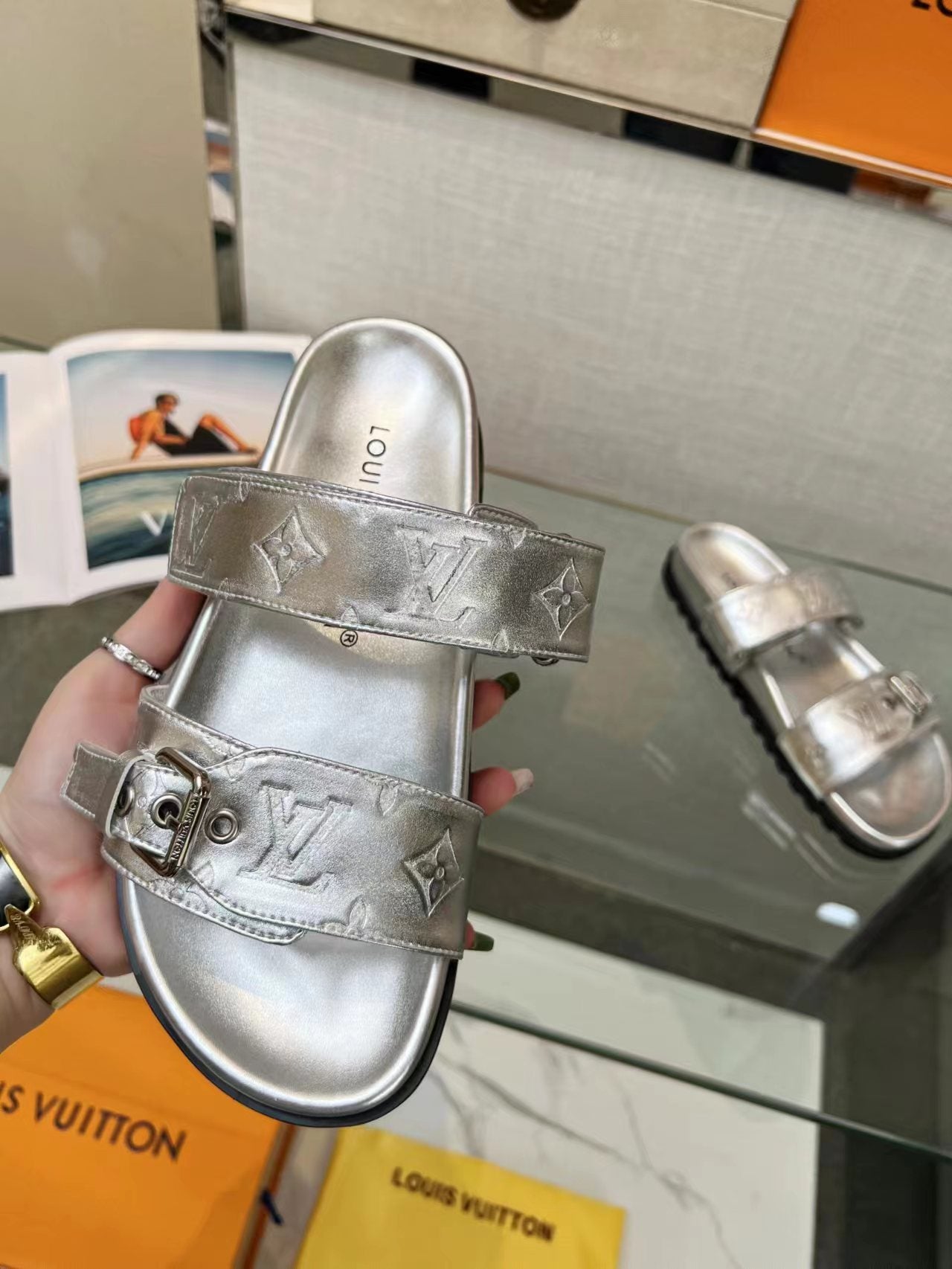 Z2X66B51  Popular high-quality leather slippers