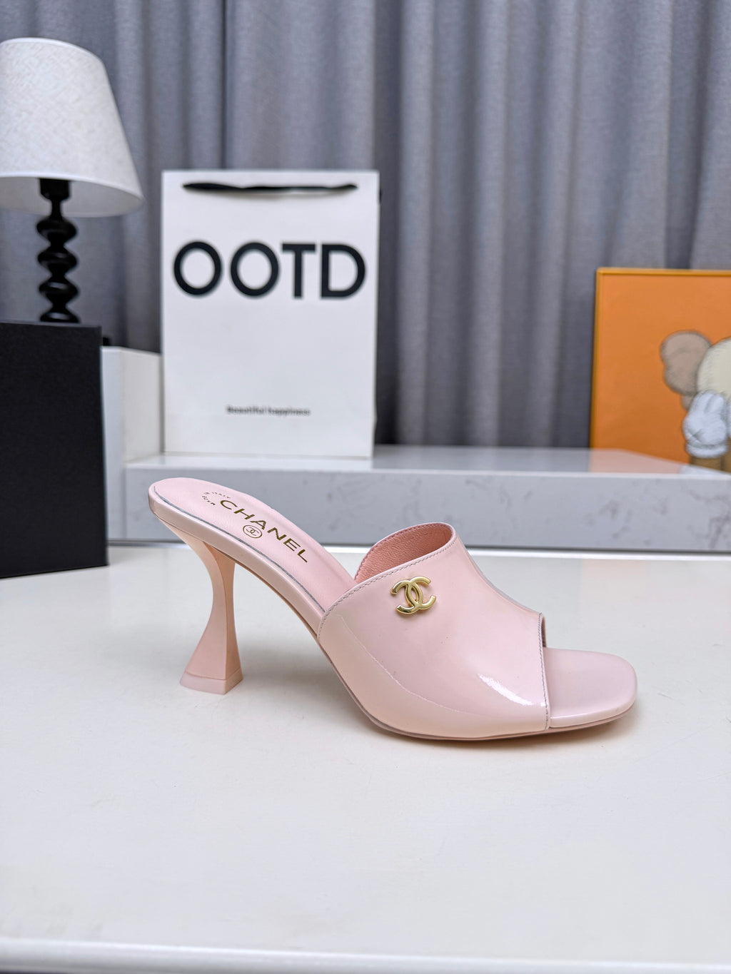 Z2X66C46 Popular leather High heels