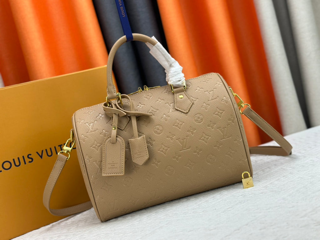 B1X56E29 Popular leather bag